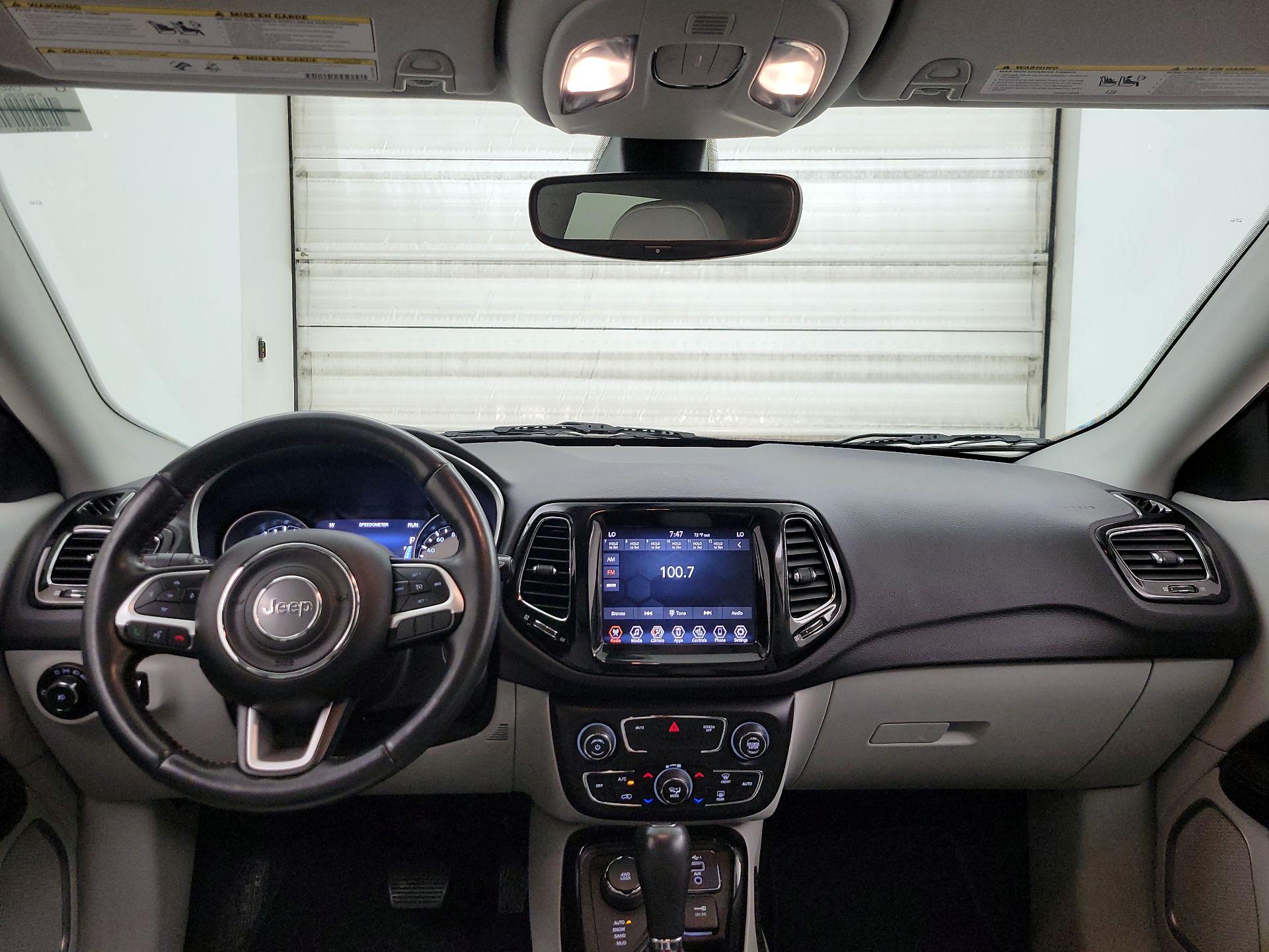 Thumbnail: 2020 Jeep Compass - 9