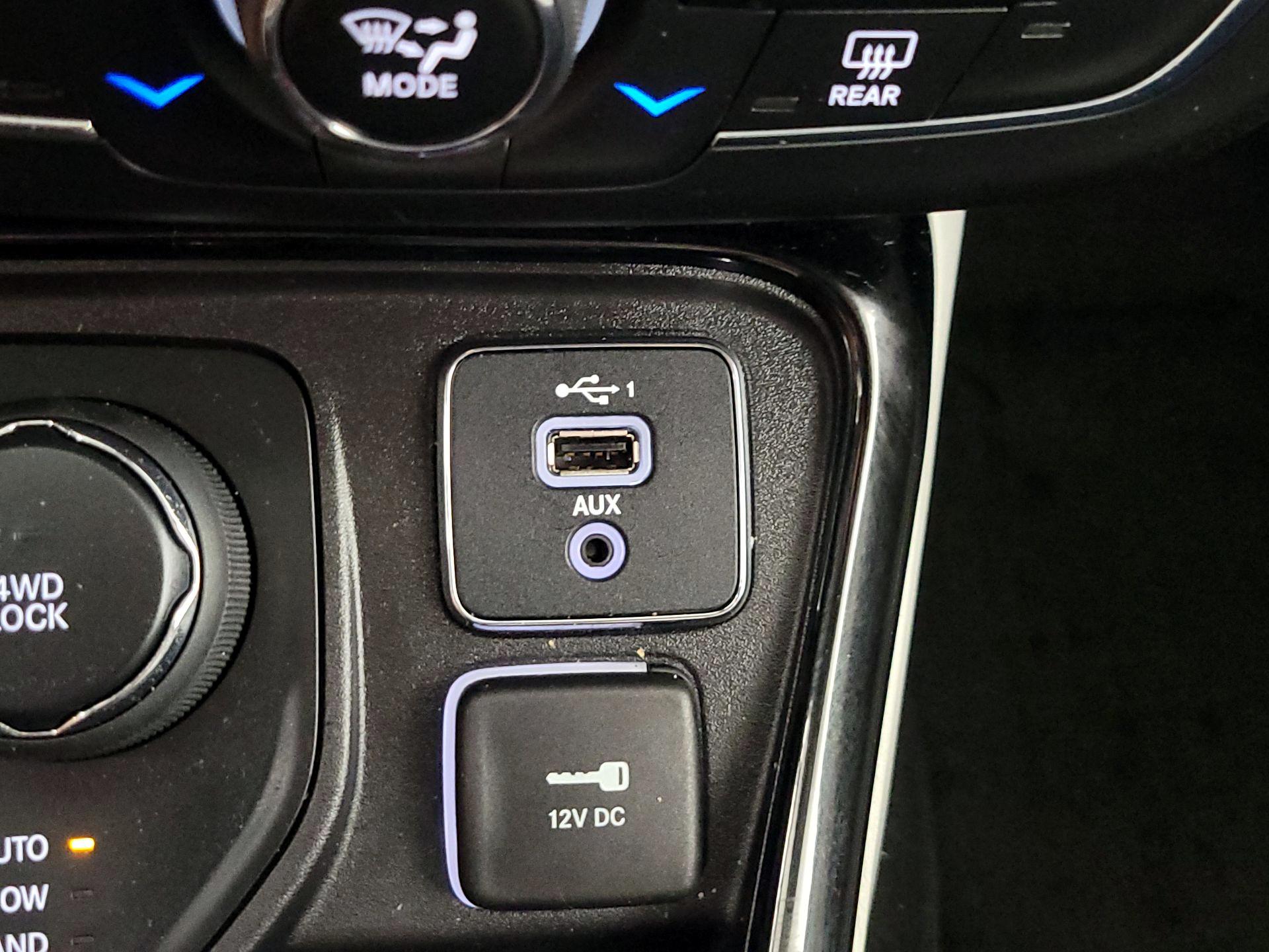 Thumbnail: 2020 Jeep Compass - 18