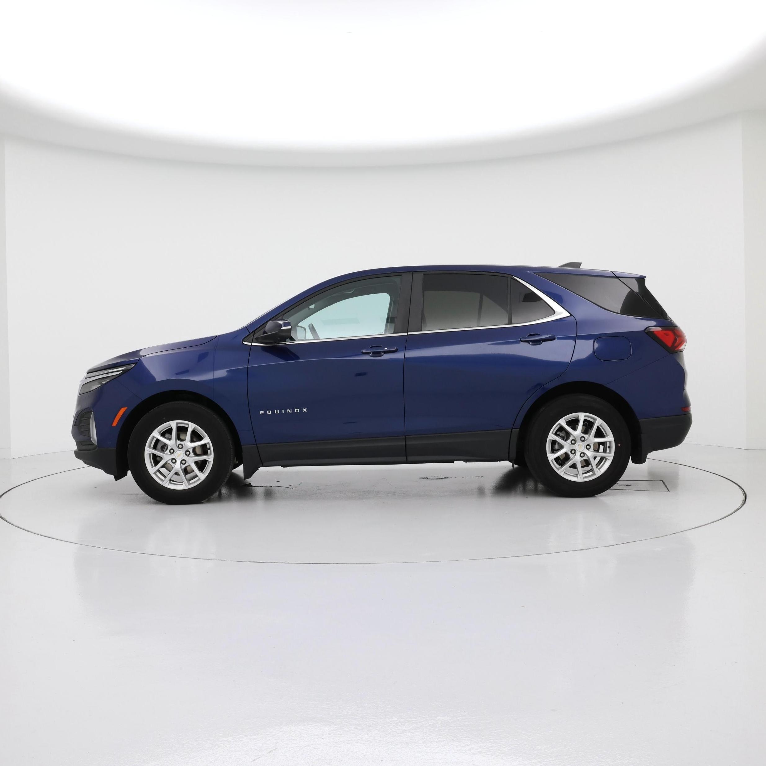 Thumbnail: 2023 Chevrolet Equinox - 3