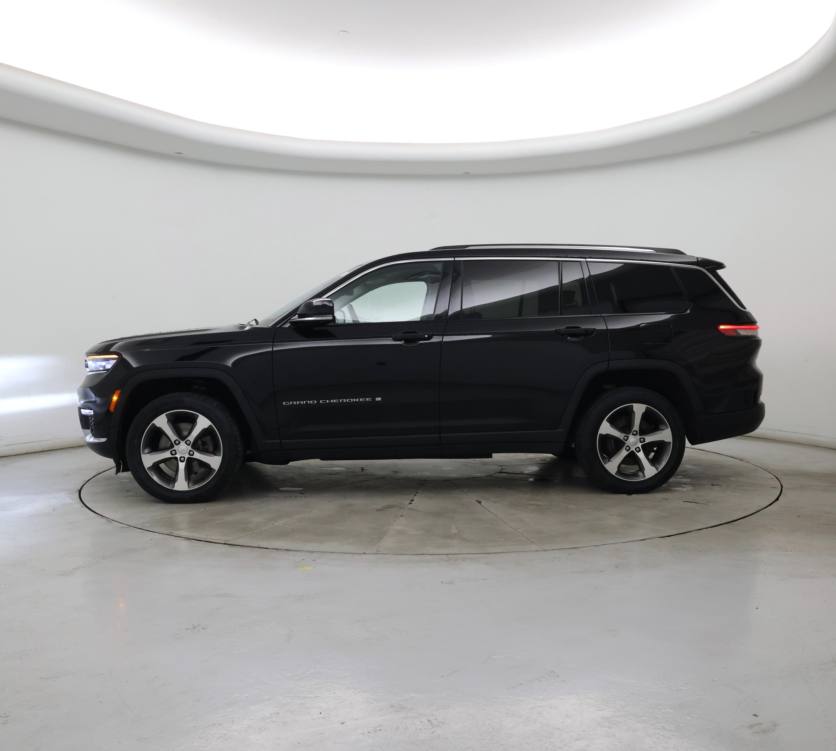 Thumbnail: 2023 Jeep Grand Cherokee L - 3