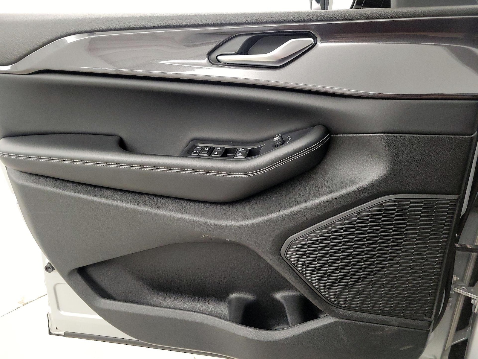 2023 Jeep Grand Cherokee L Altitude - Photo 13