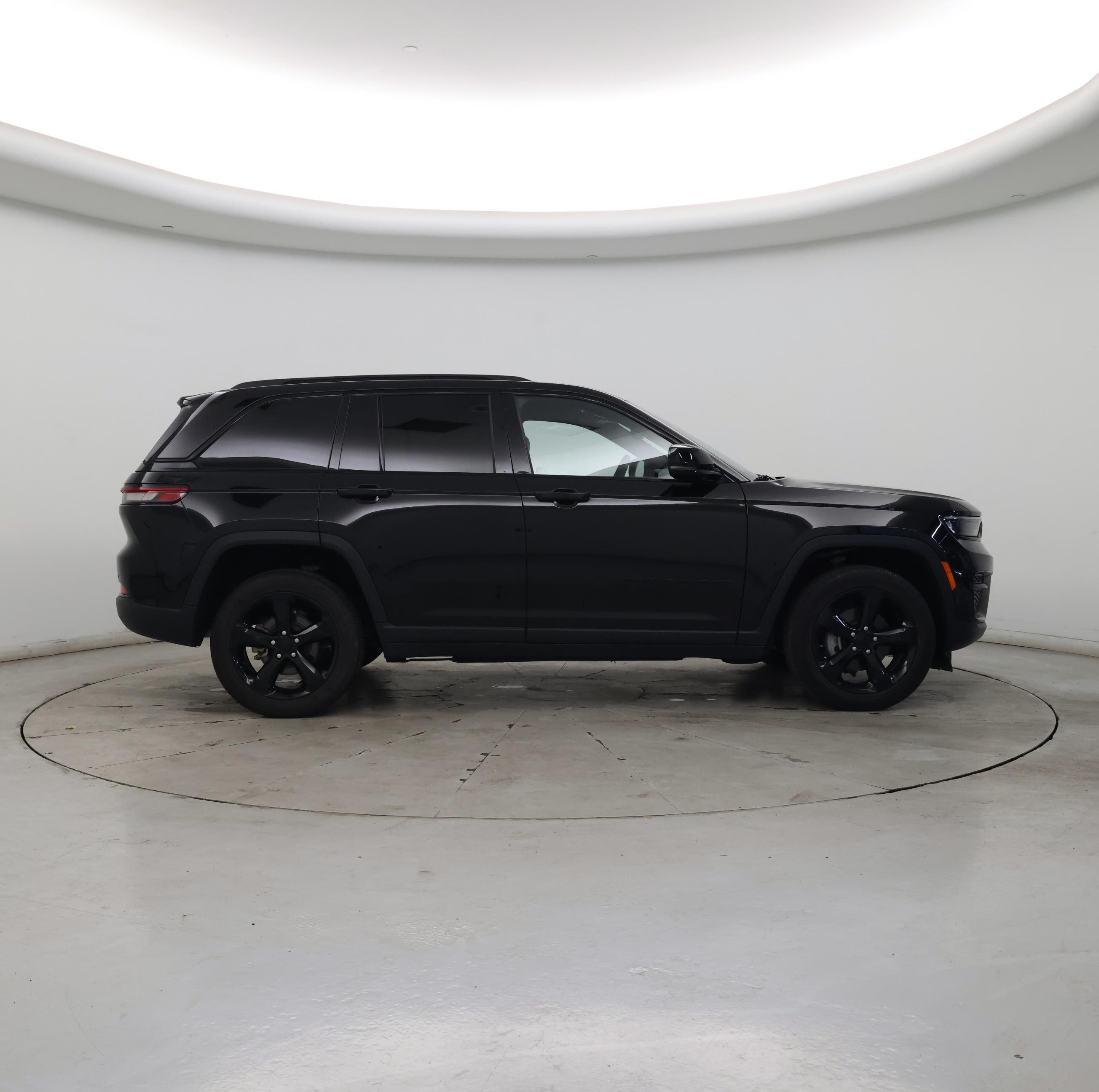 Thumbnail: 2023 Jeep Grand Cherokee - 7