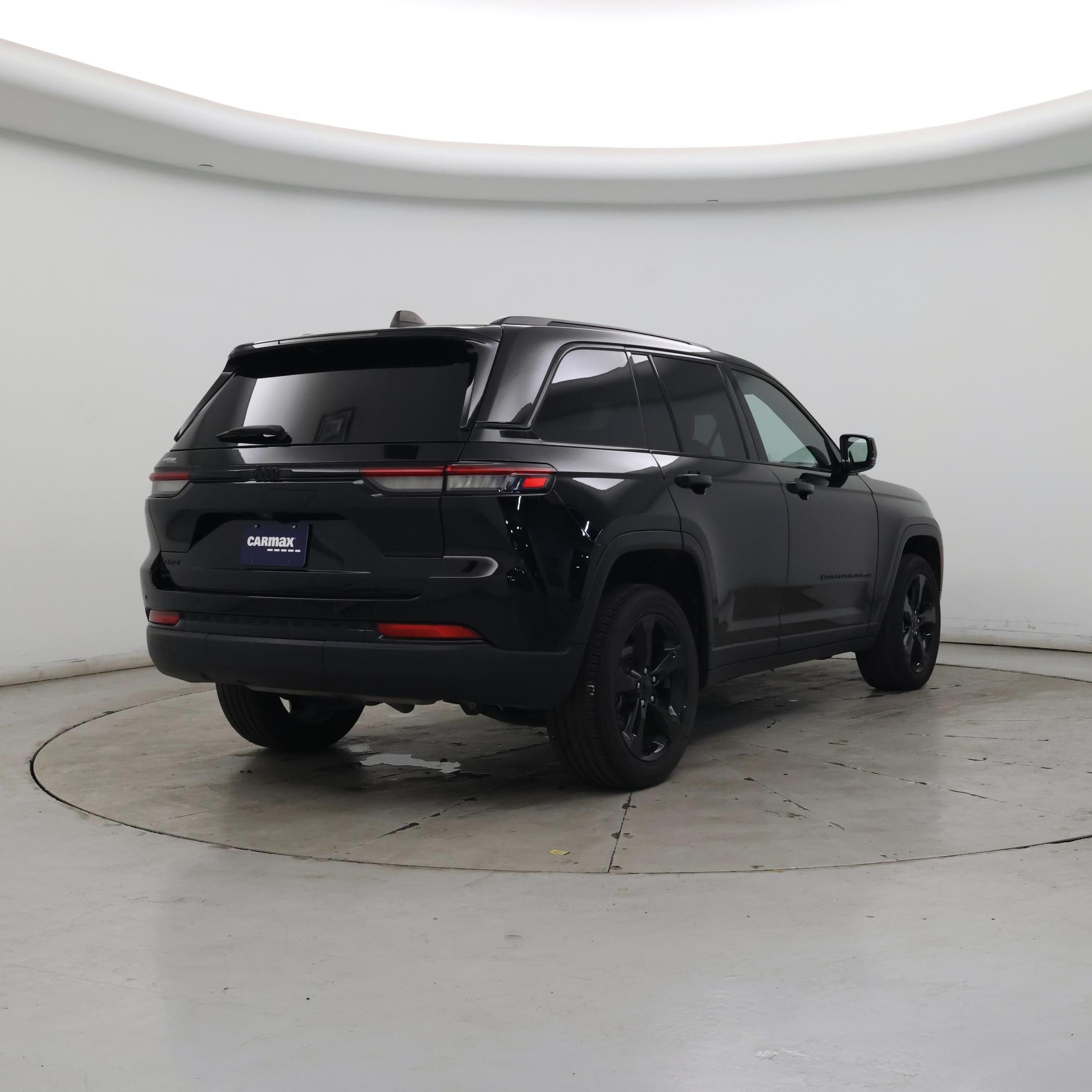 Thumbnail: 2023 Jeep Grand Cherokee - 8