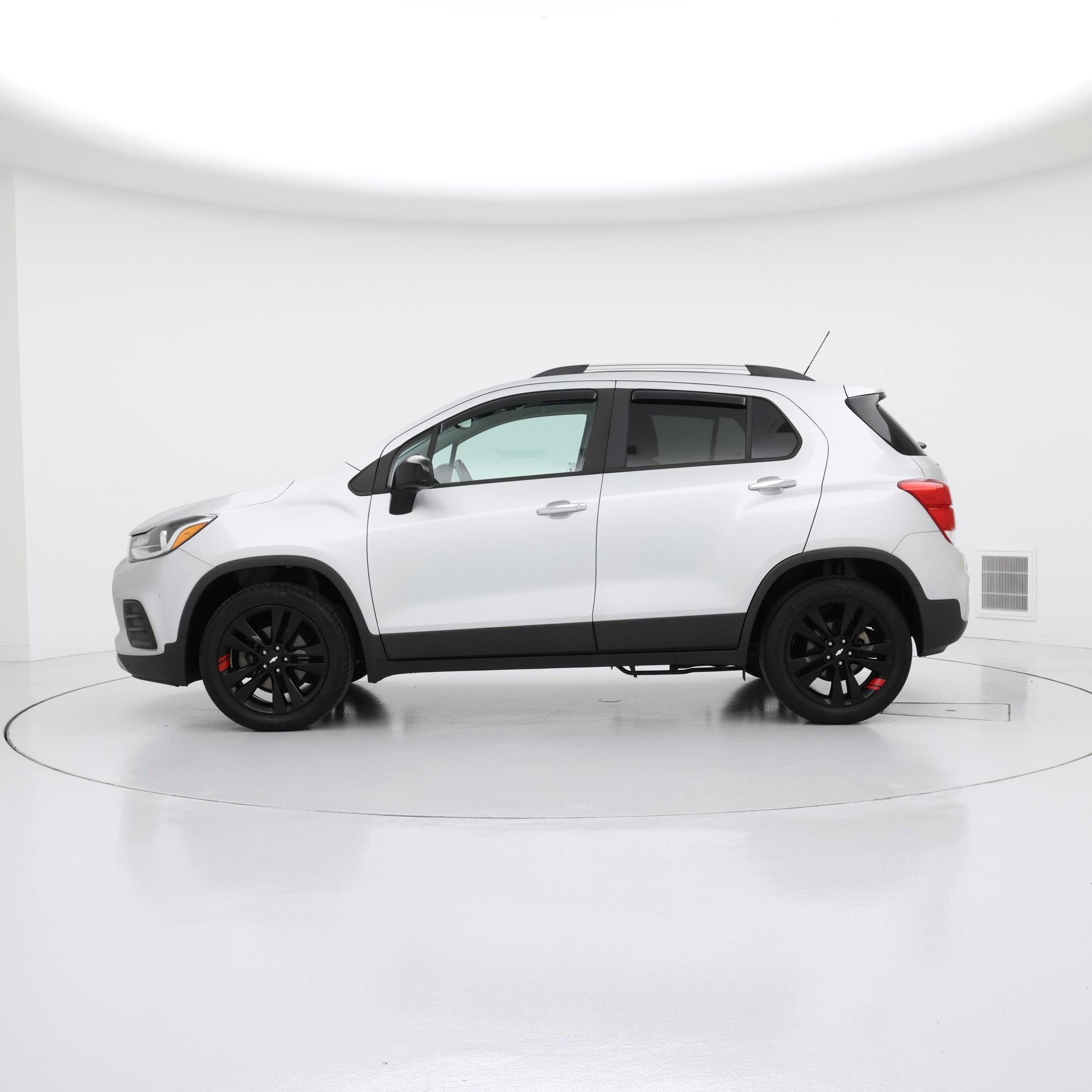 Thumbnail: 2020 Chevrolet Trax - 3