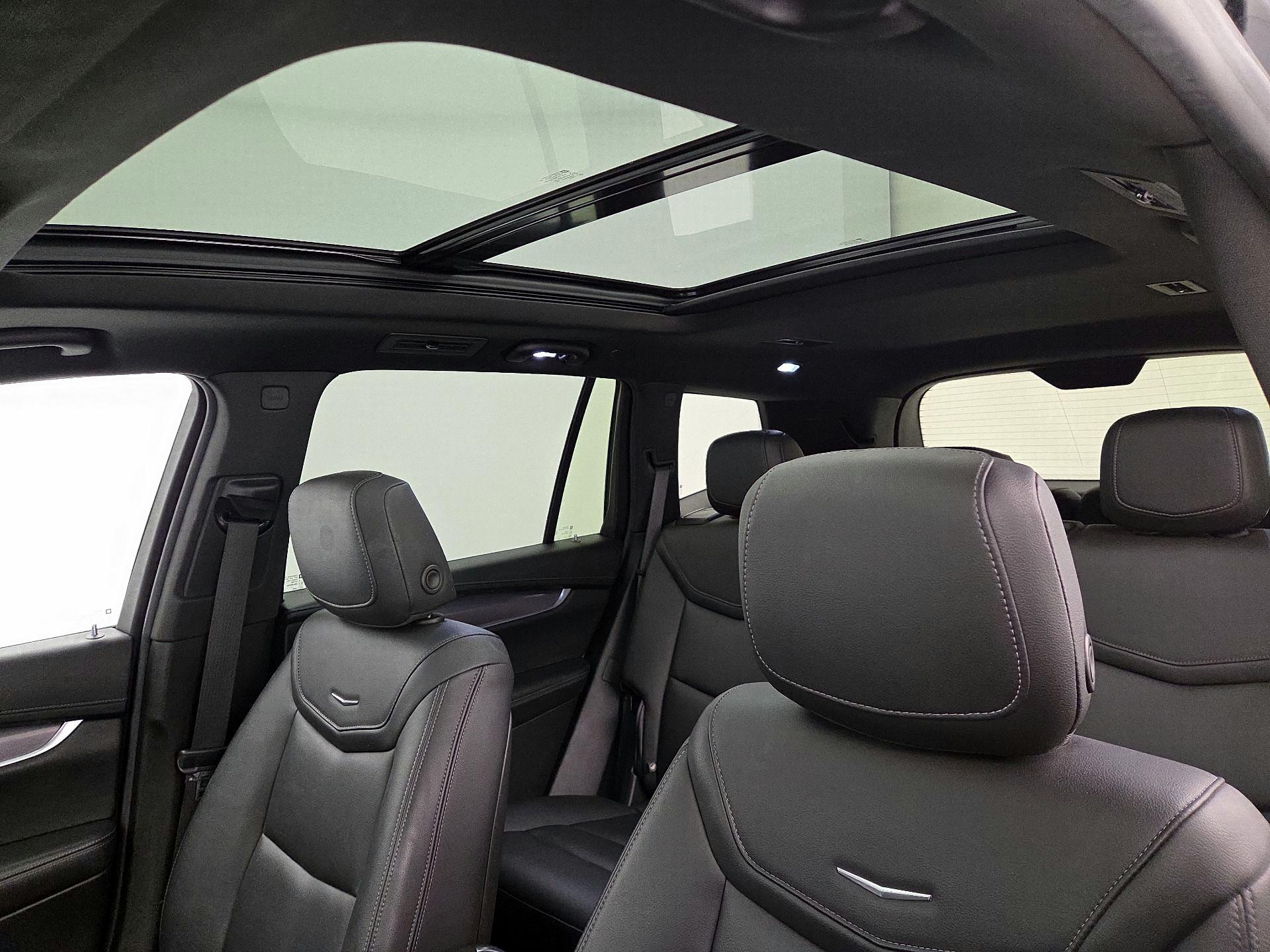 Thumbnail: 2023 Cadillac XT6 - 19