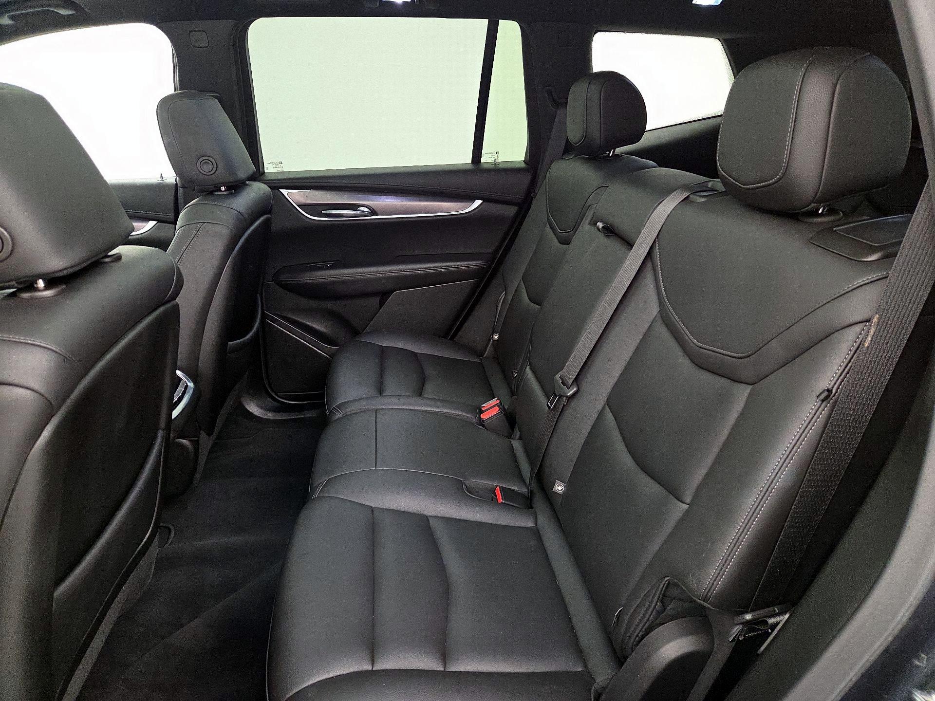 Thumbnail: 2023 Cadillac XT6 - 20
