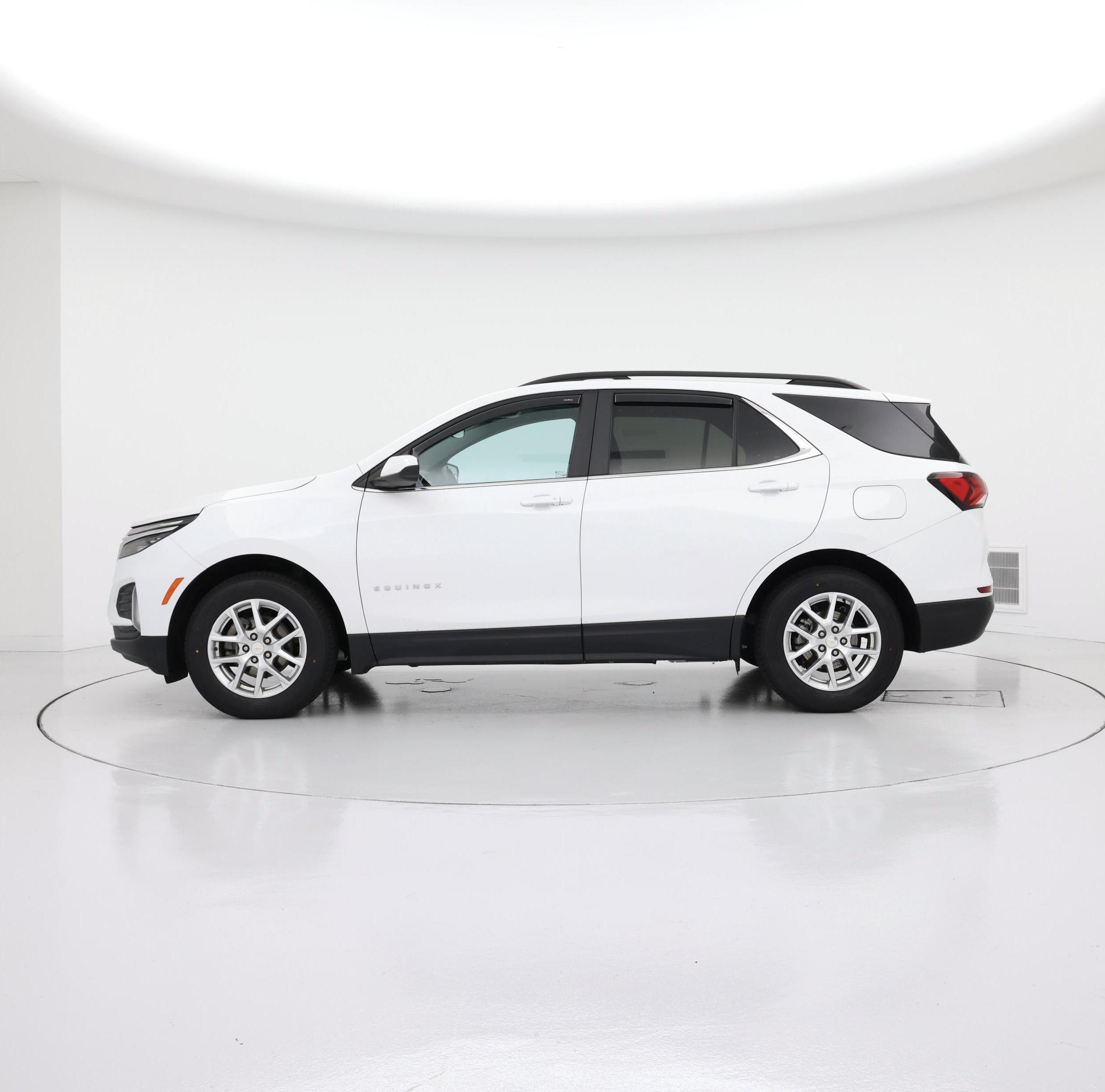 Thumbnail: 2023 Chevrolet Equinox - 3