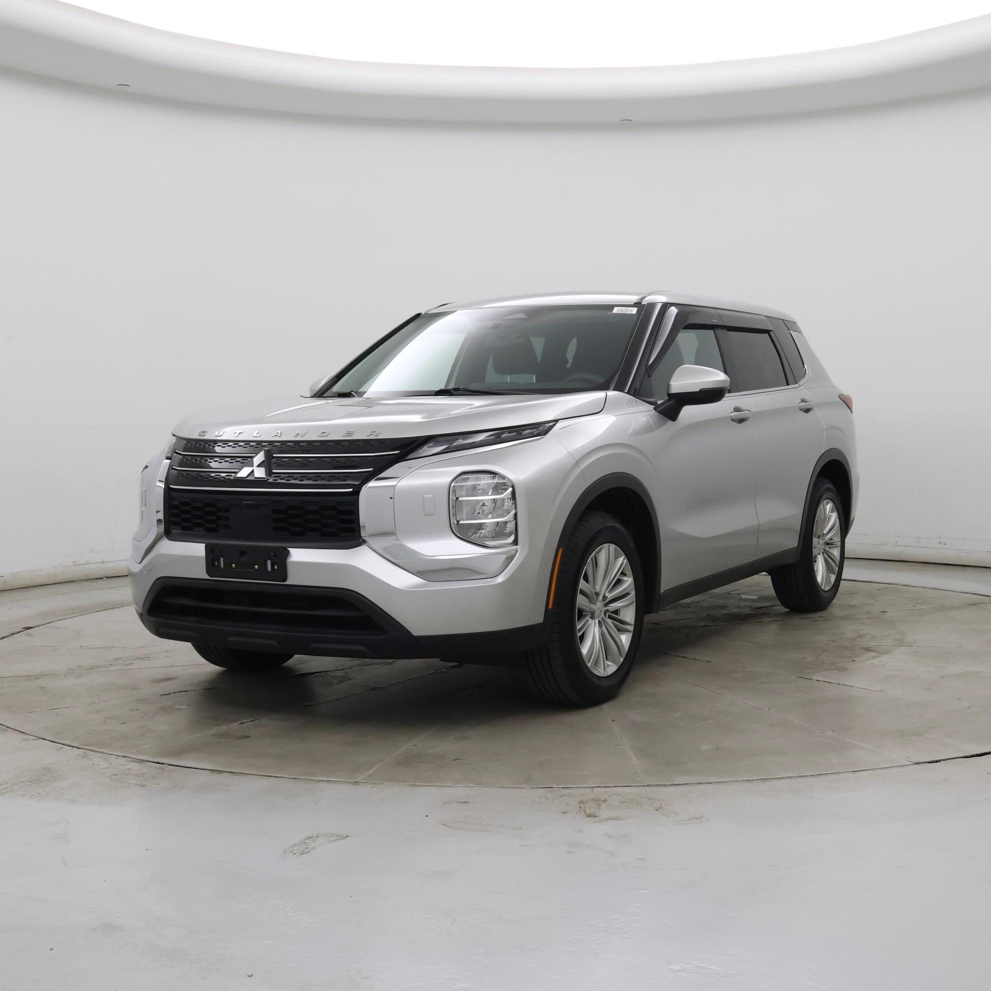 Thumbnail: 2023 Mitsubishi Outlander - 4
