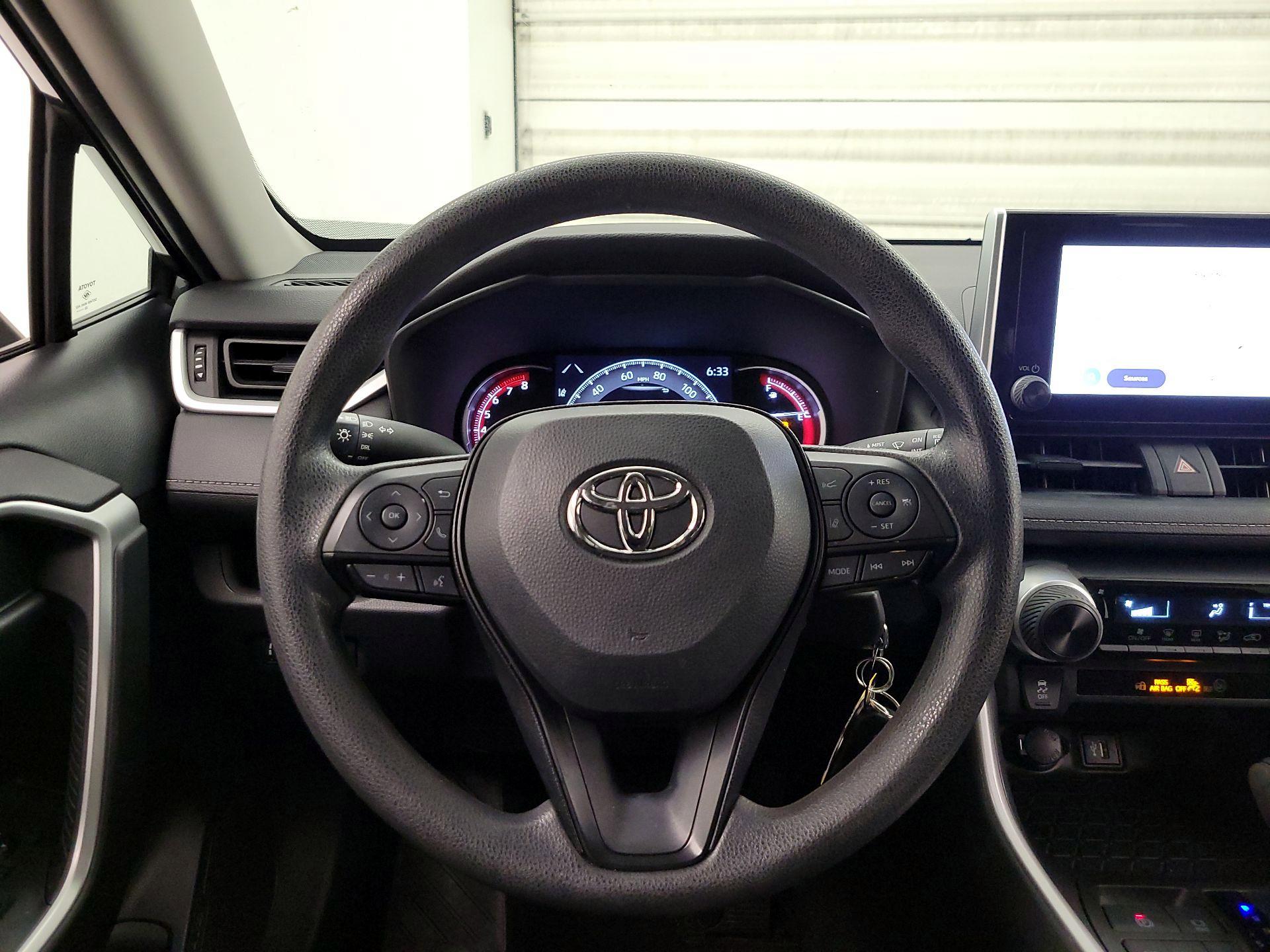 Thumbnail: 2023 Toyota RAV4 - 10