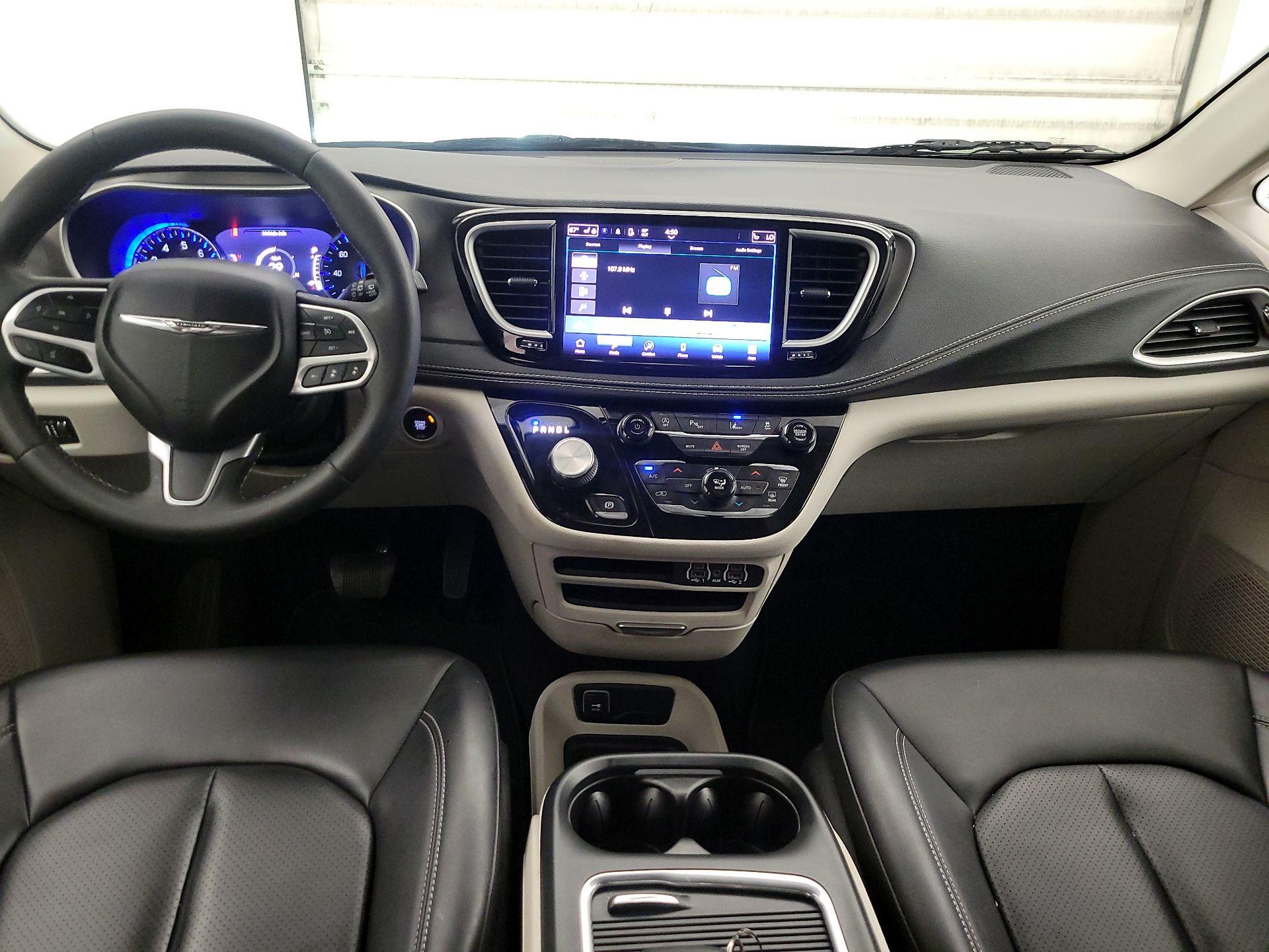 Thumbnail: 2023 Chrysler Pacifica - 9