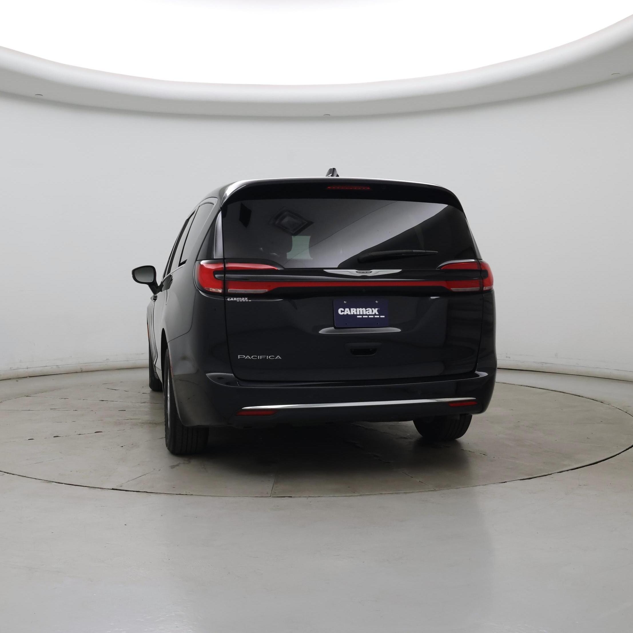 Thumbnail: 2023 Chrysler Pacifica - 6
