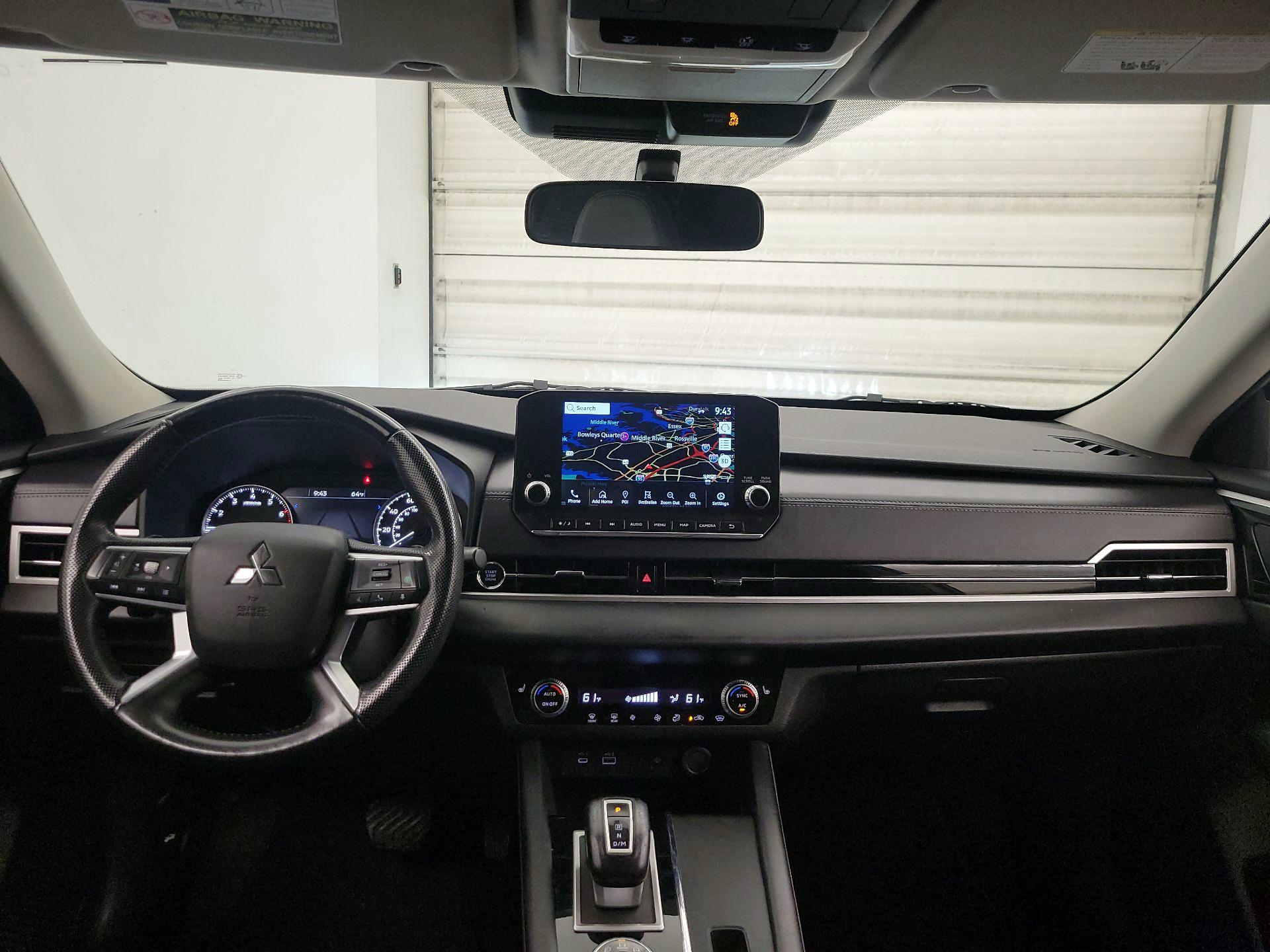 Thumbnail: 2022 Mitsubishi Outlander - 9