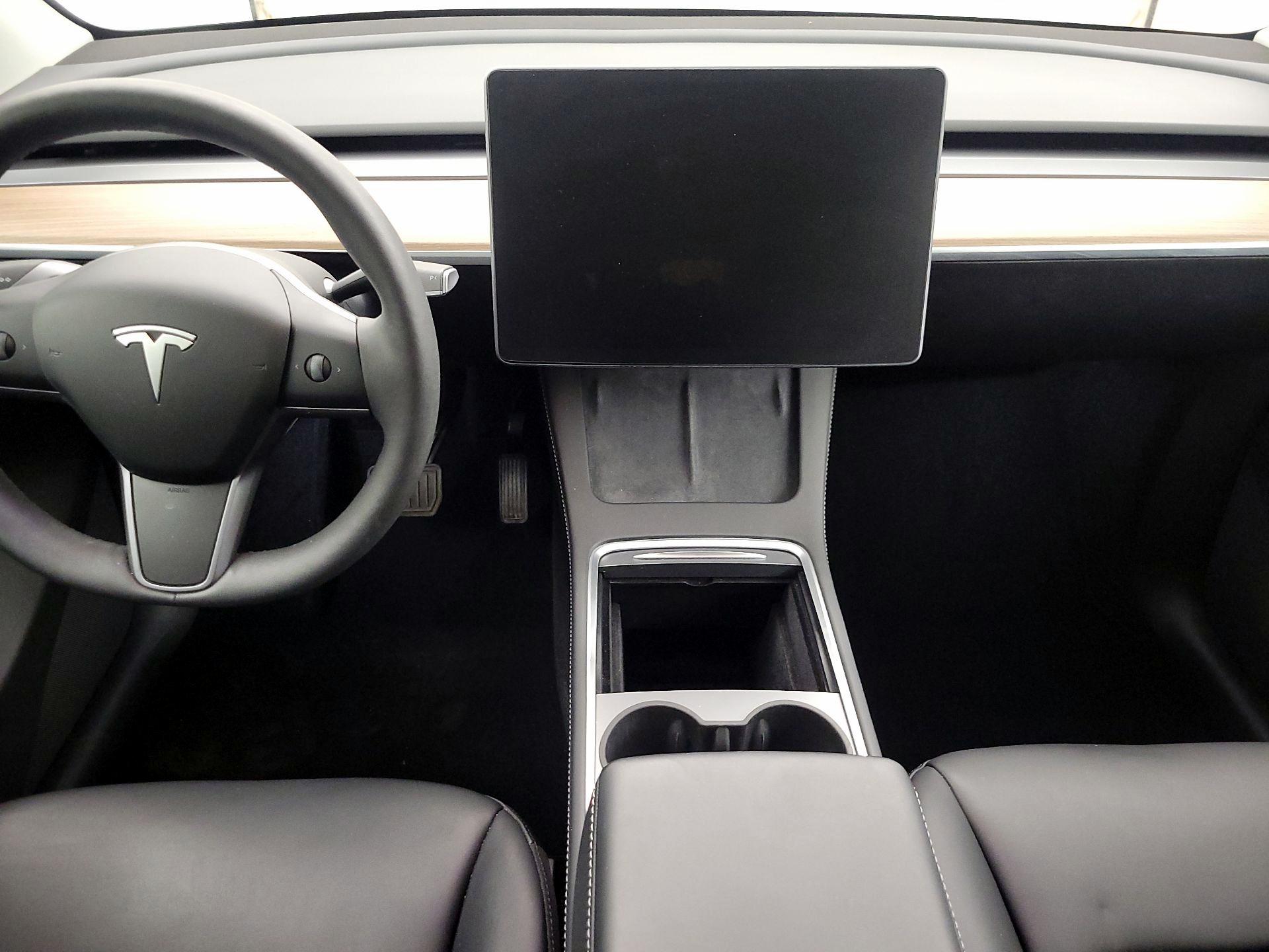 Thumbnail: 2025 Tesla Model Y - 9