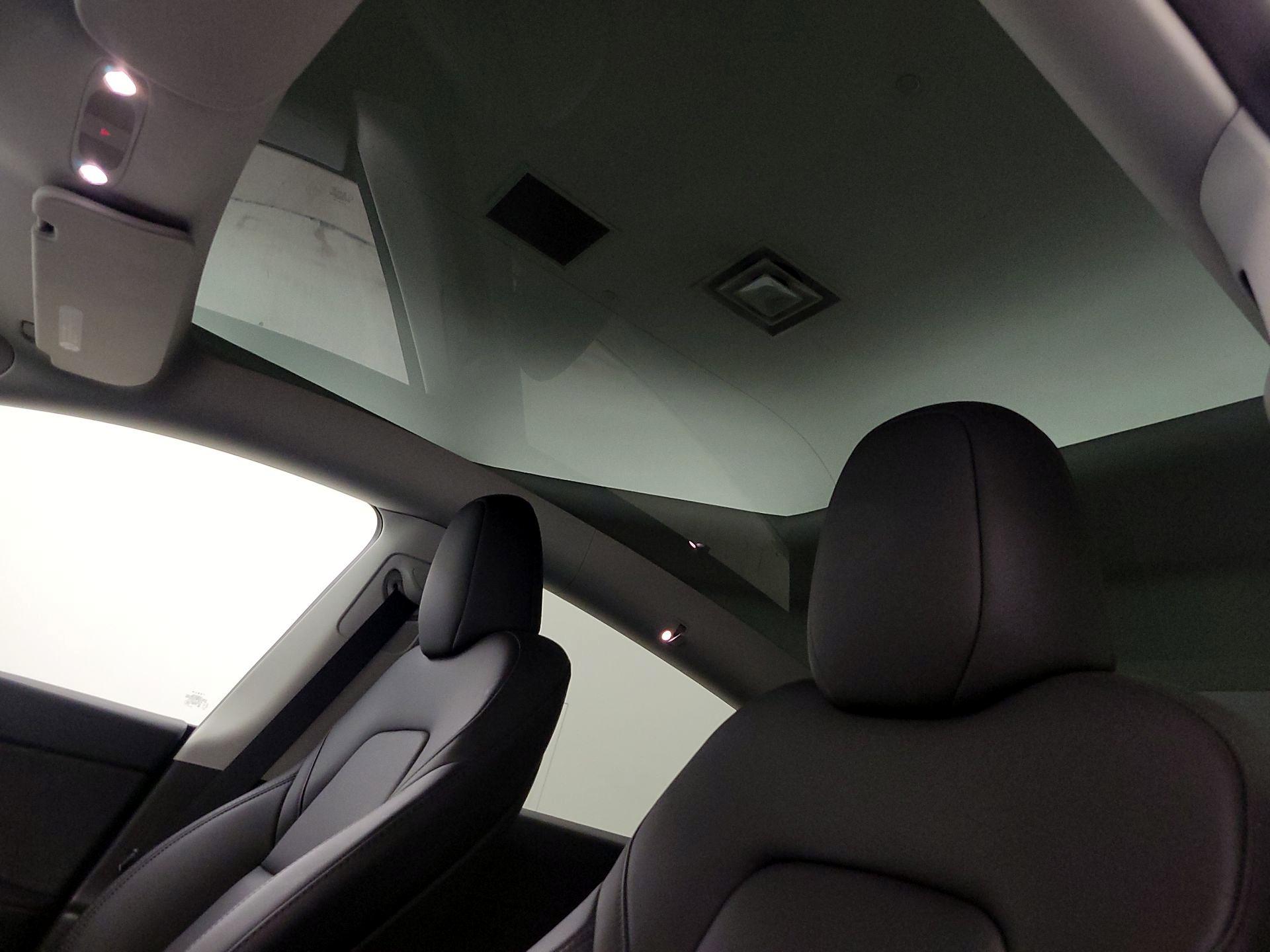Thumbnail: 2025 Tesla Model Y - 19