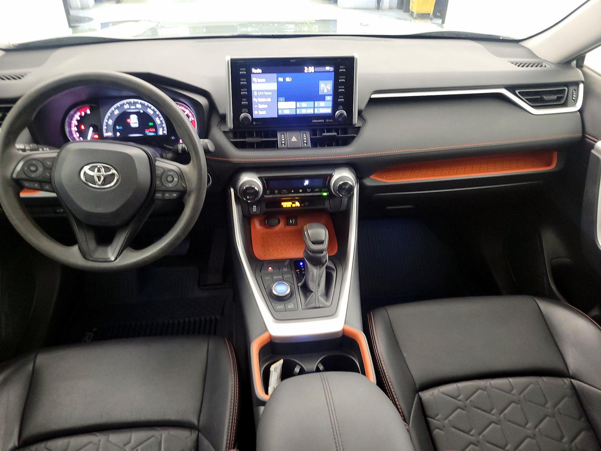 Thumbnail: 2019 Toyota RAV4 - 9