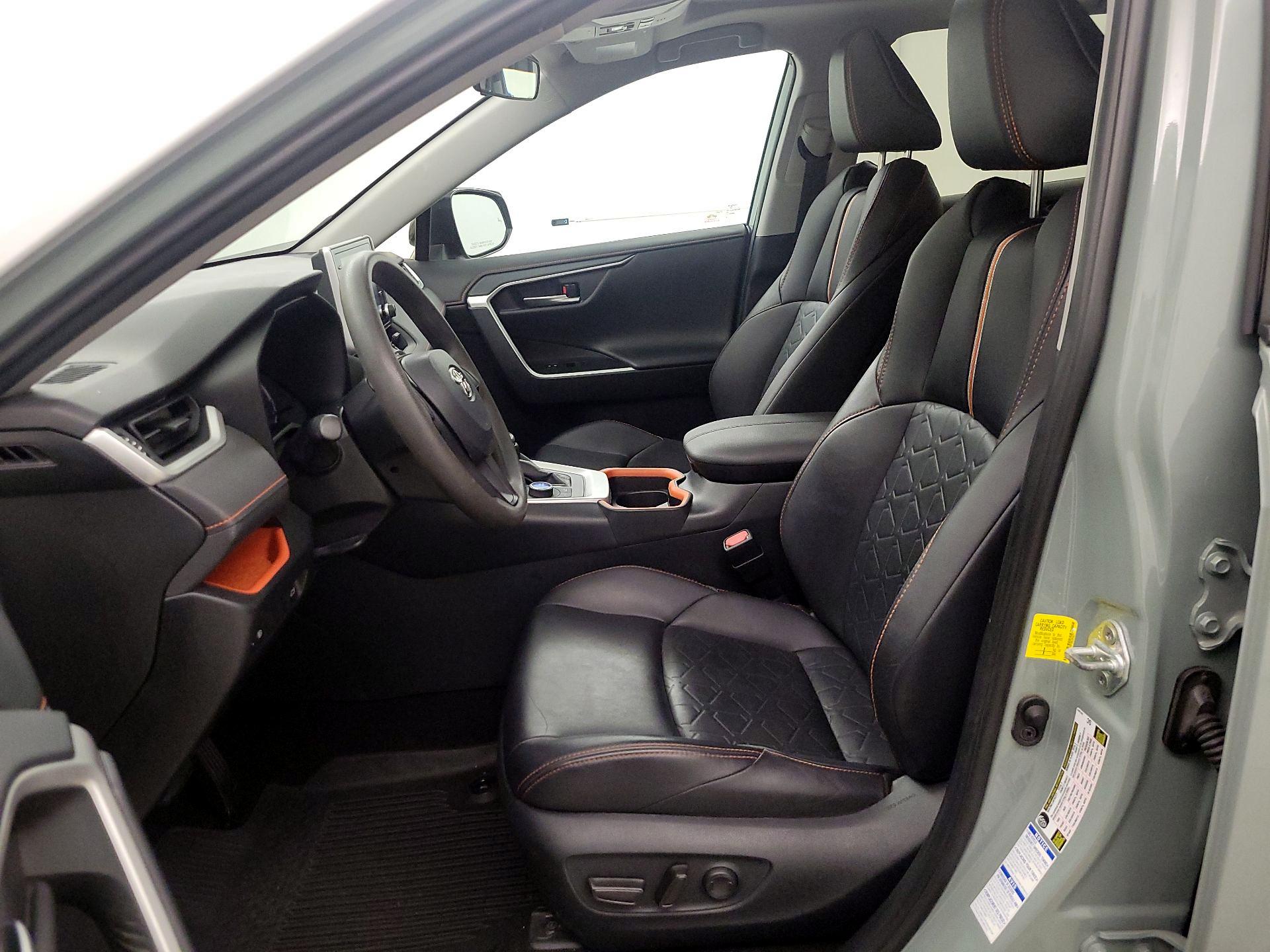 Thumbnail: 2019 Toyota RAV4 - 11