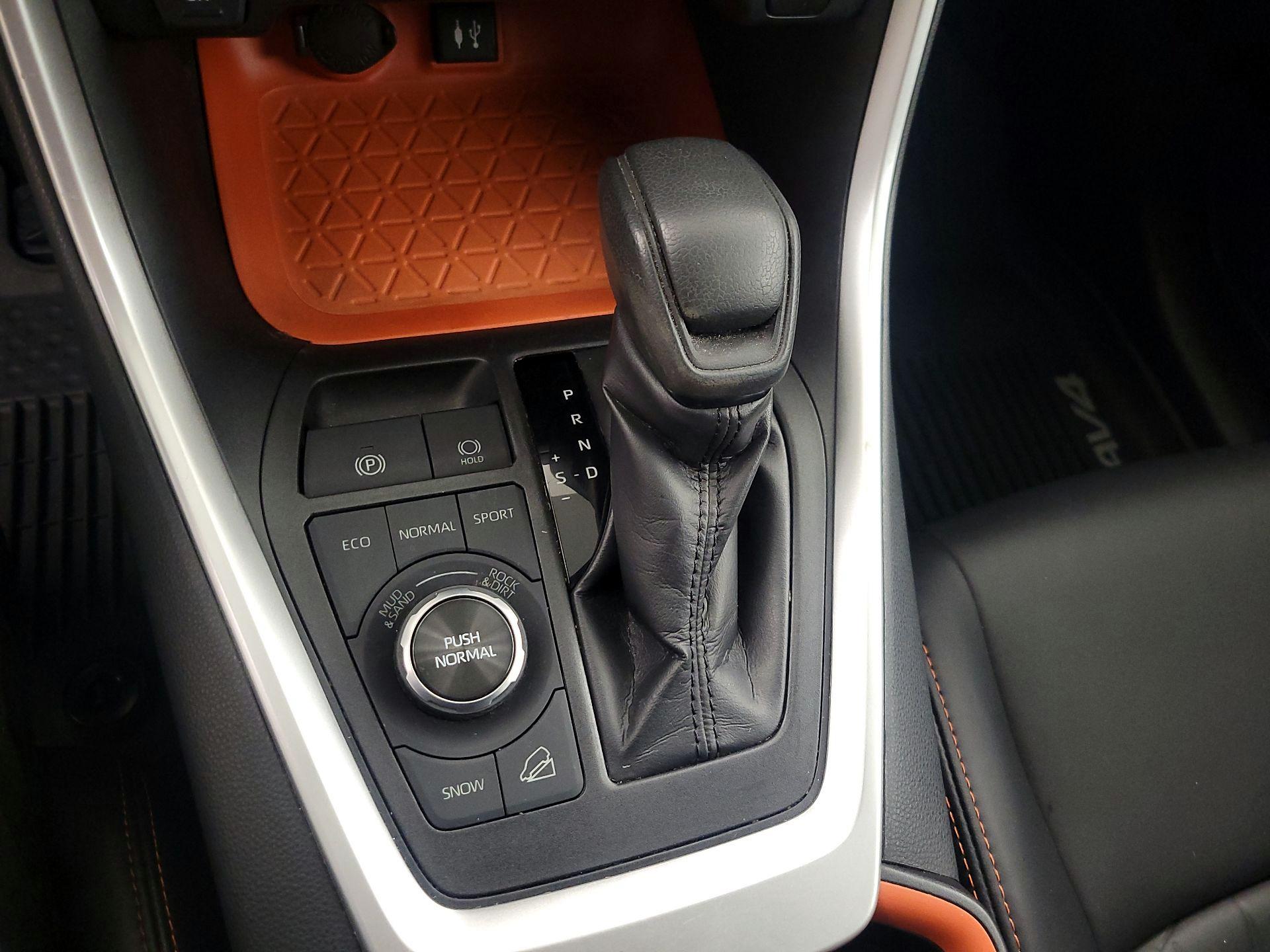 Thumbnail: 2019 Toyota RAV4 - 17