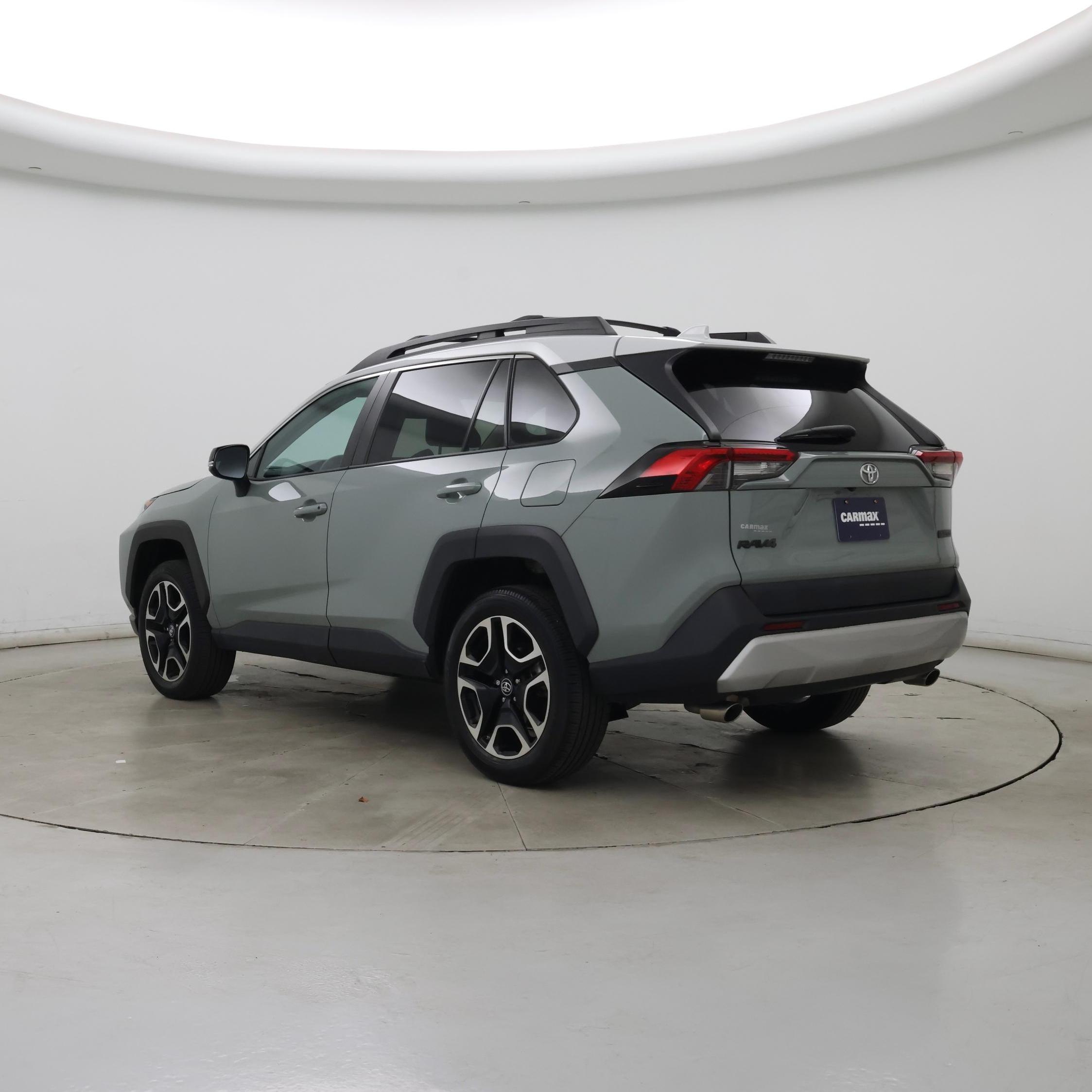 Thumbnail: 2019 Toyota RAV4 - 2