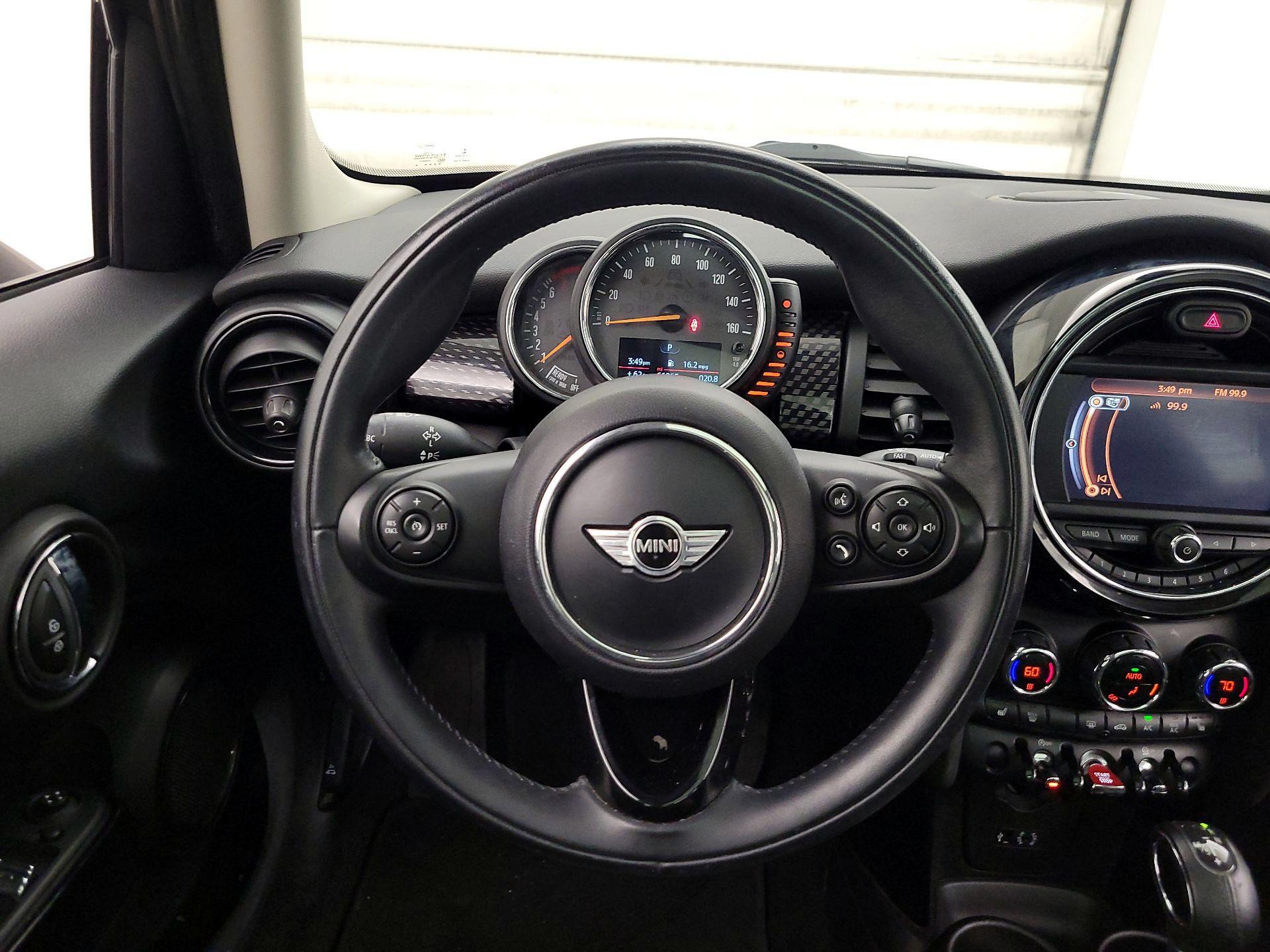 Thumbnail: 2017 MINI Cooper Hardtop - 10