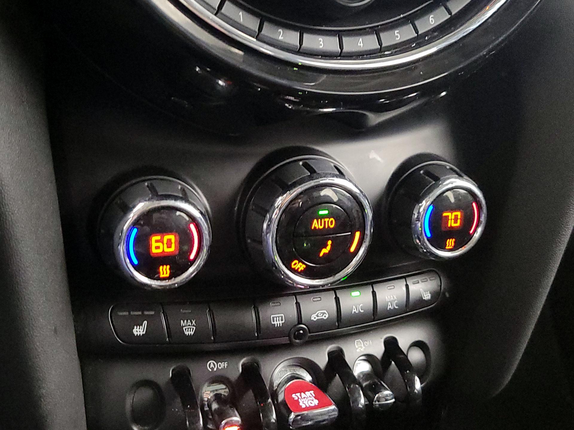 Thumbnail: 2017 MINI Cooper Hardtop - 15