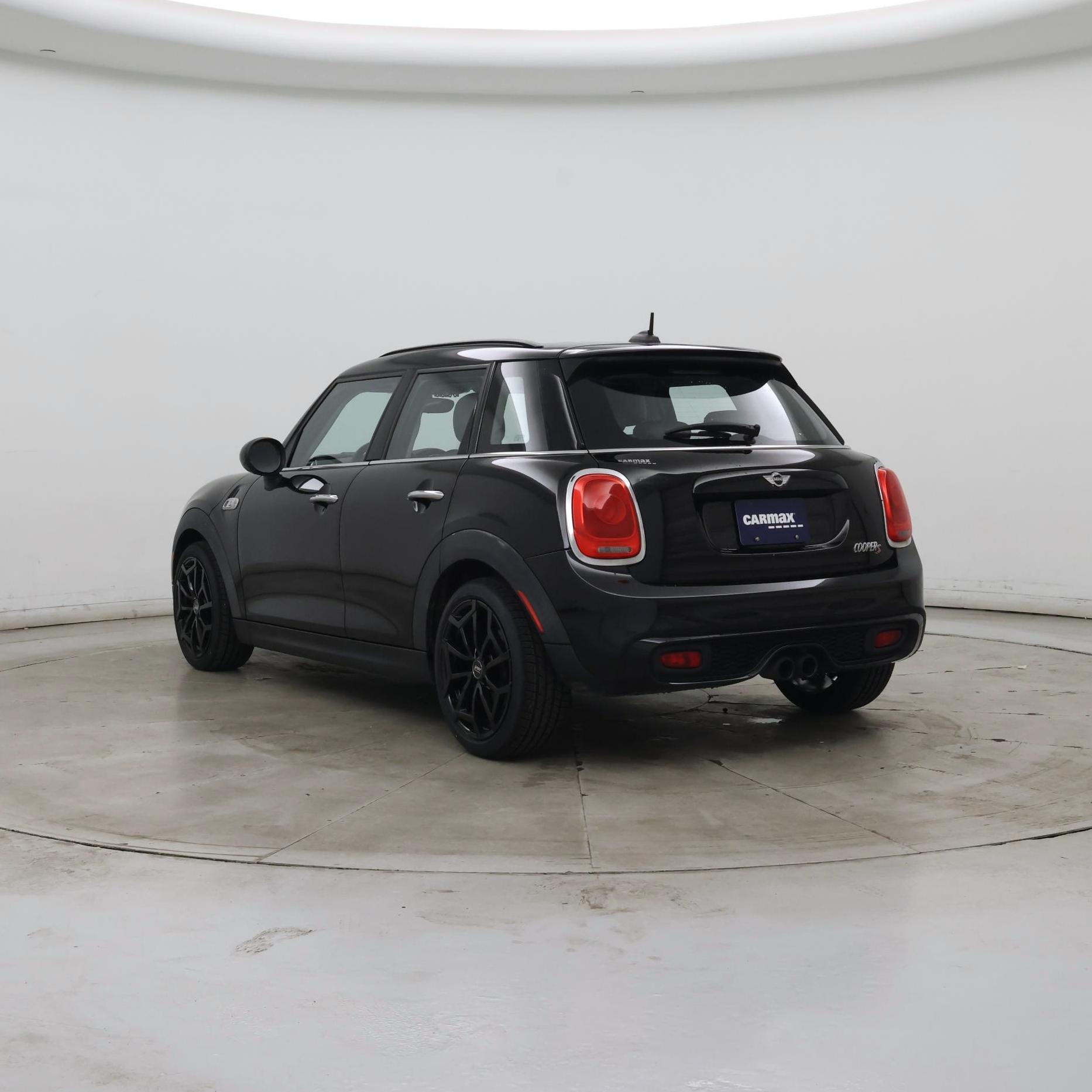 Thumbnail: 2017 MINI Cooper Hardtop - 2