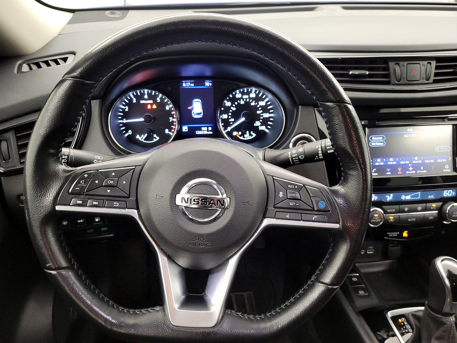 2020 Nissan Rogue SV - Photo 11