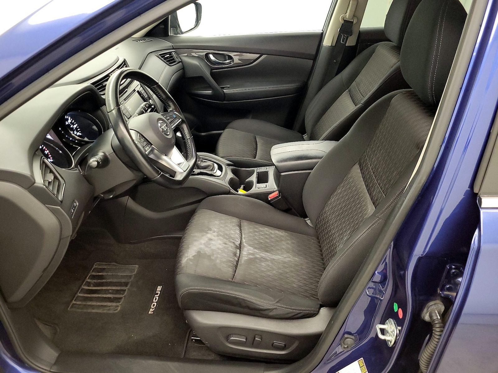 2020 Nissan Rogue SV - Photo 12
