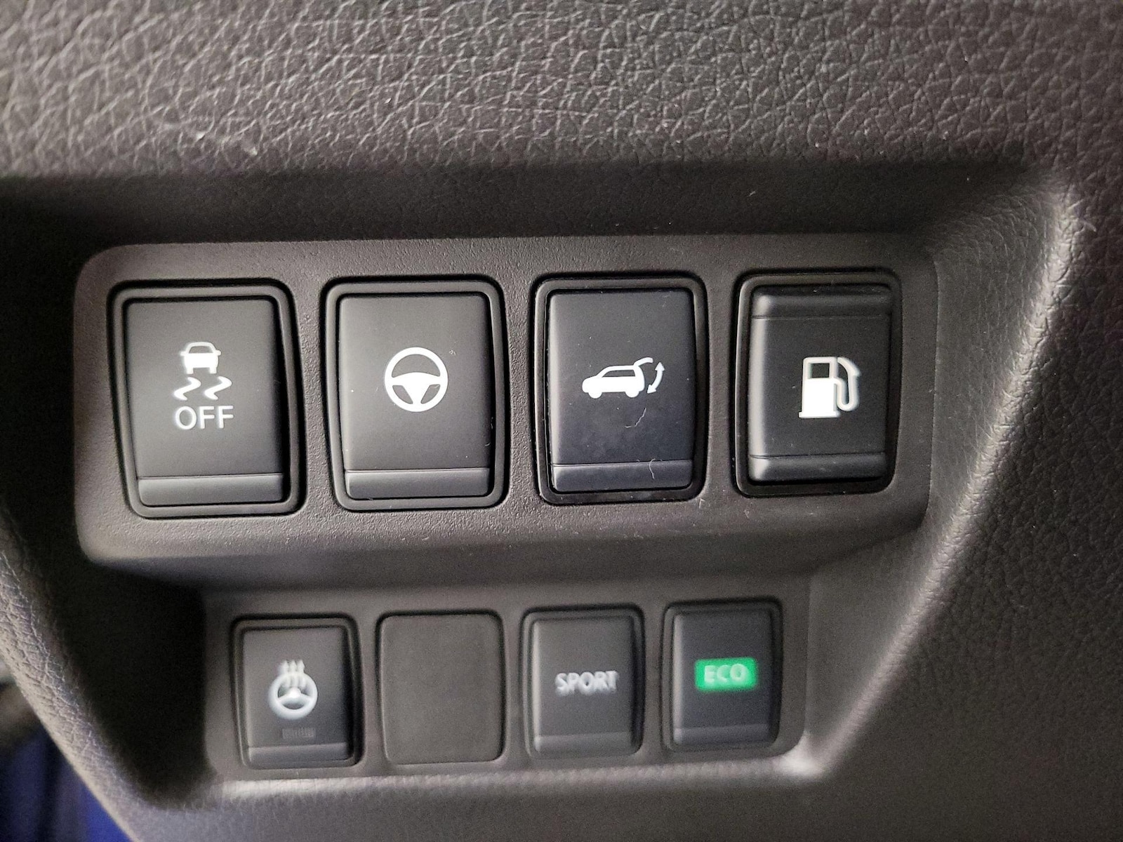 2020 Nissan Rogue SV - Photo 14