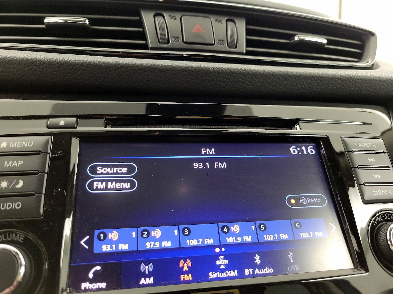 2020 Nissan Rogue SV - Photo 16