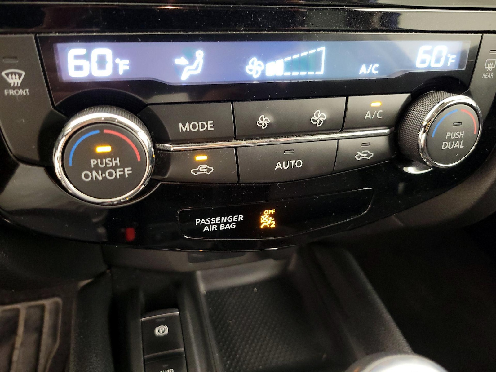 2020 Nissan Rogue SV - Photo 17