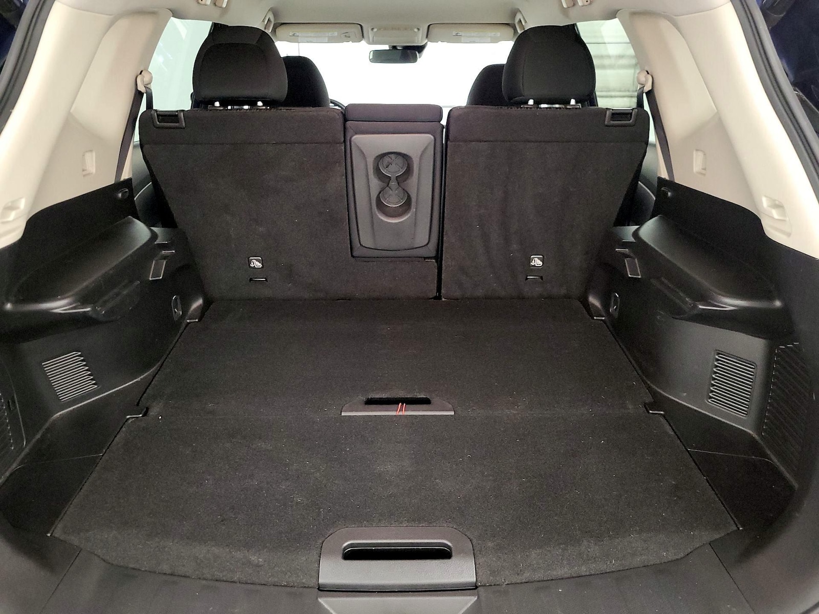 2020 Nissan Rogue SV - Photo 21