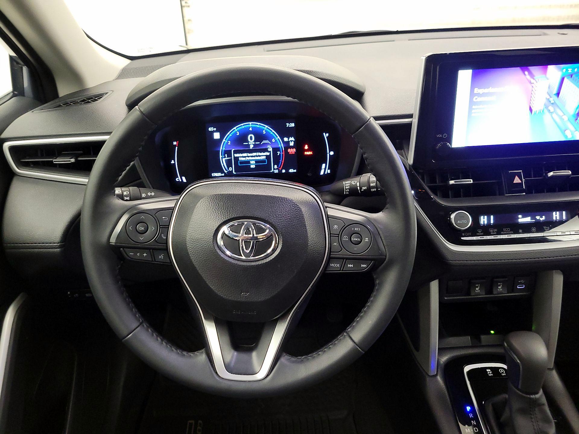 Thumbnail: 2025 Toyota Corolla Cross - 10