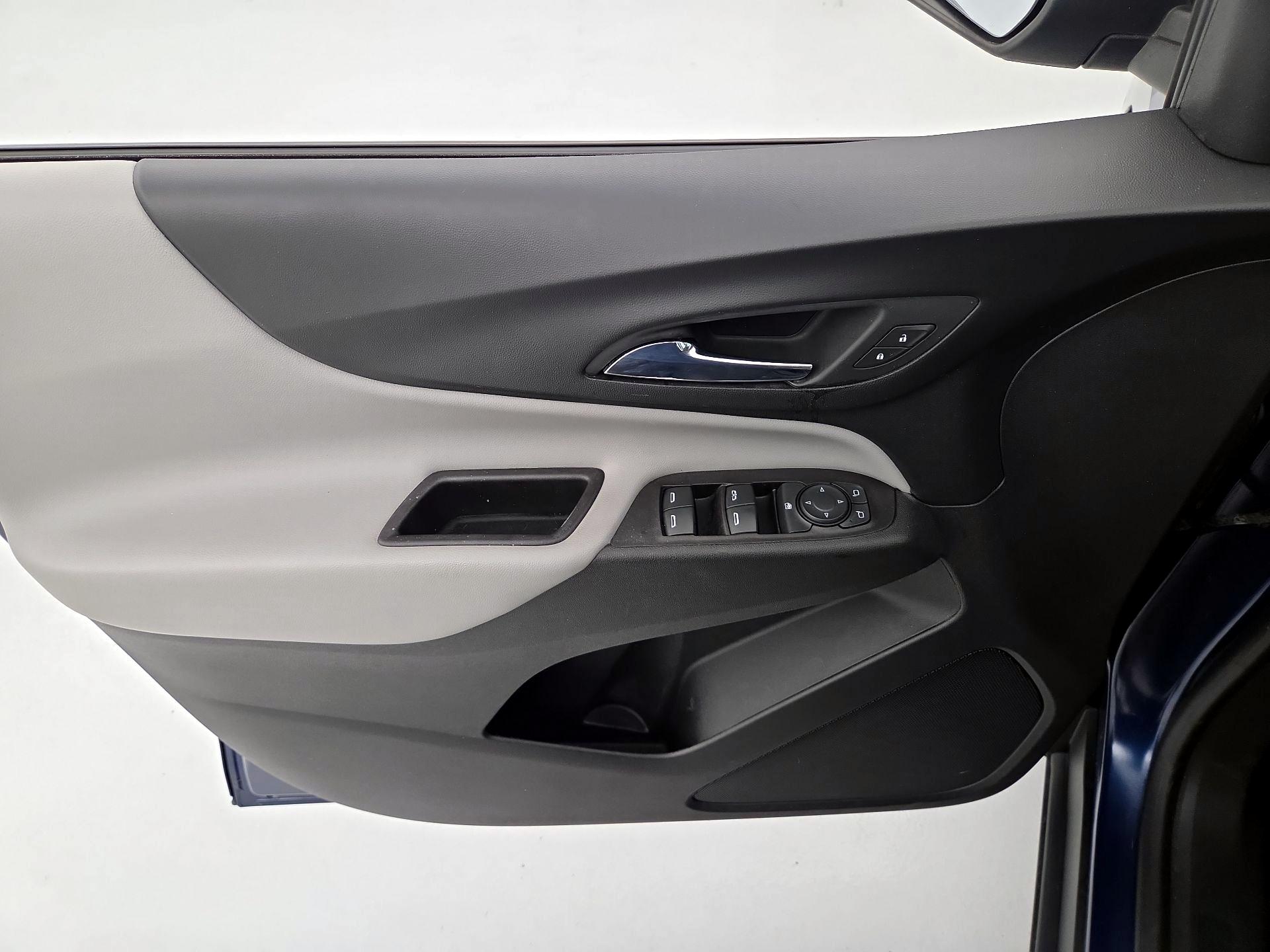 Thumbnail: 2022 Chevrolet Equinox - 12