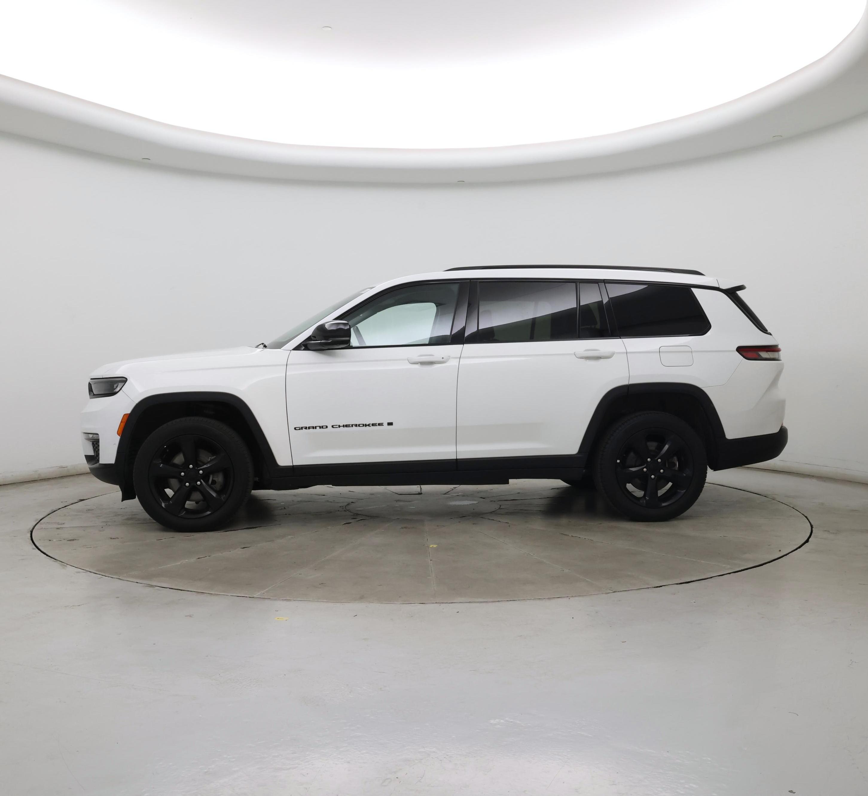 Thumbnail: 2023 Jeep Grand Cherokee L - 3