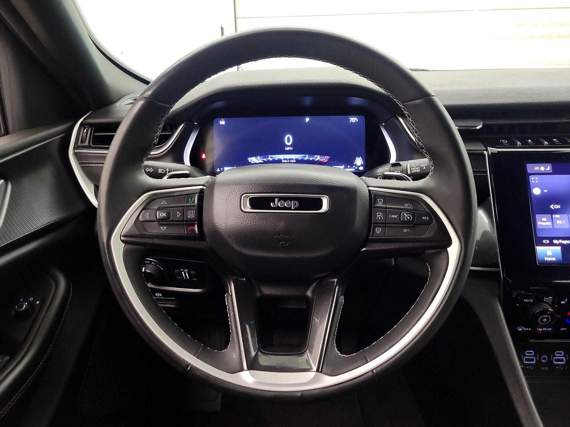 Thumbnail: 2023 Jeep Grand Cherokee - 10