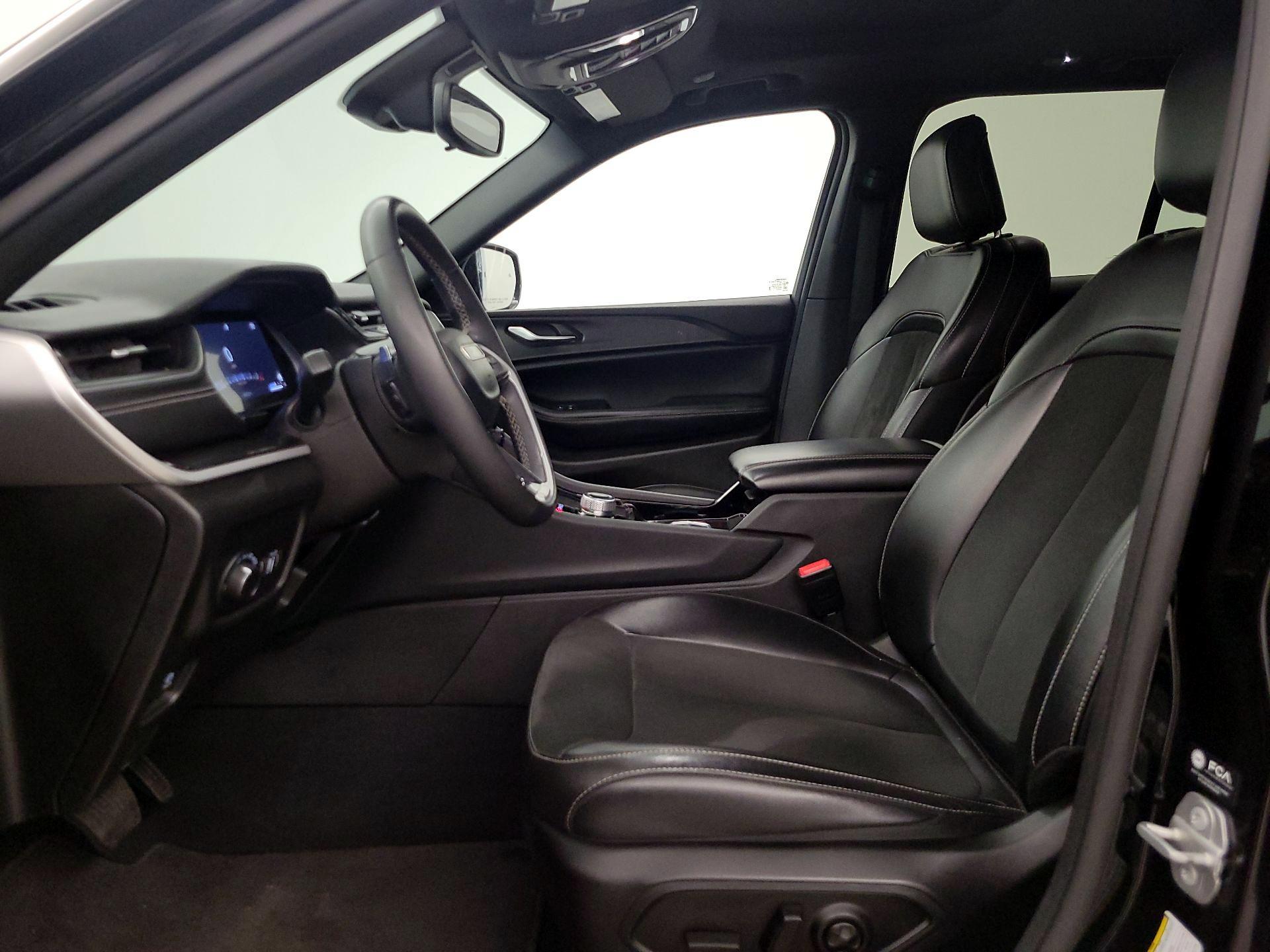 Thumbnail: 2023 Jeep Grand Cherokee - 11