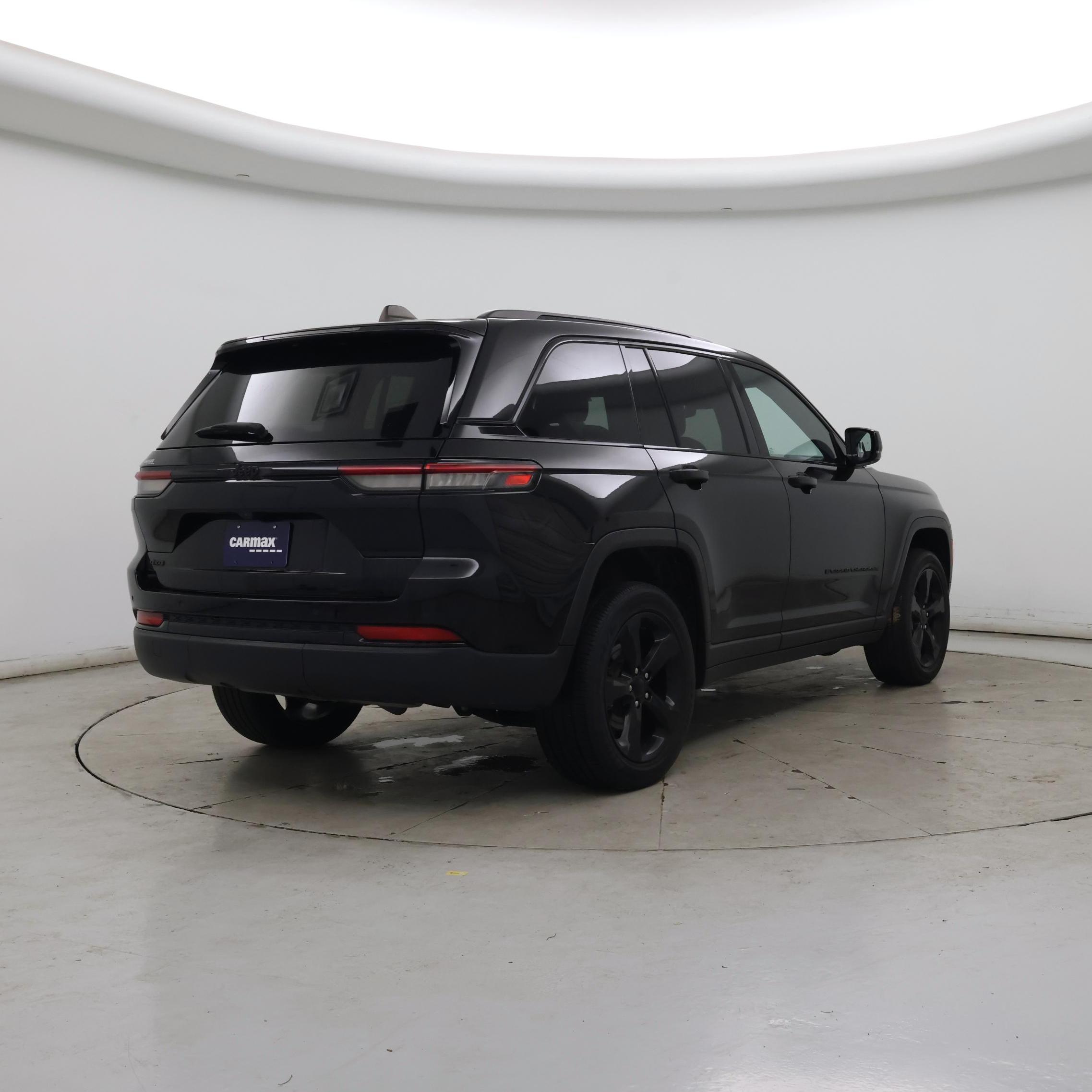 Thumbnail: 2023 Jeep Grand Cherokee - 8
