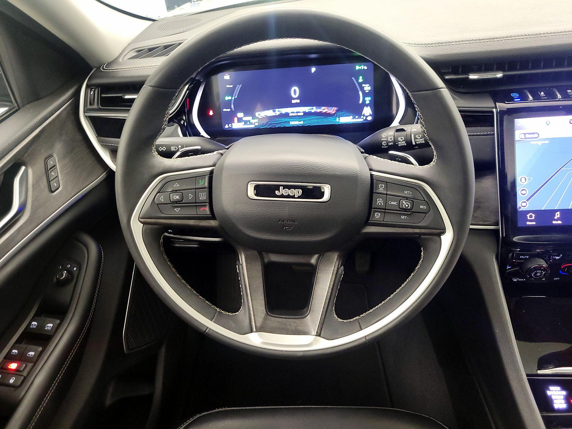 Thumbnail: 2023 Jeep Grand Cherokee - 10