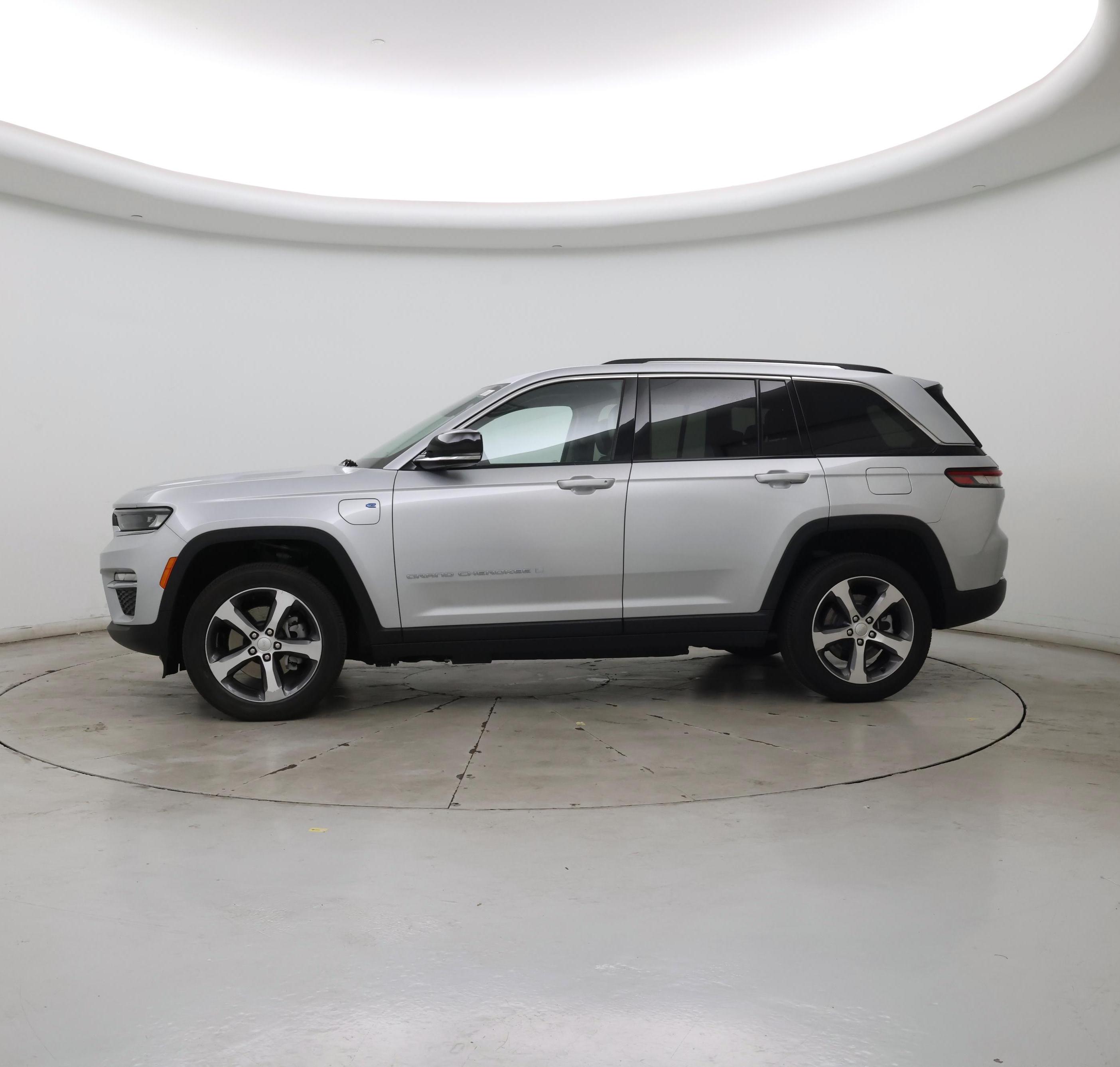 Thumbnail: 2023 Jeep Grand Cherokee - 3