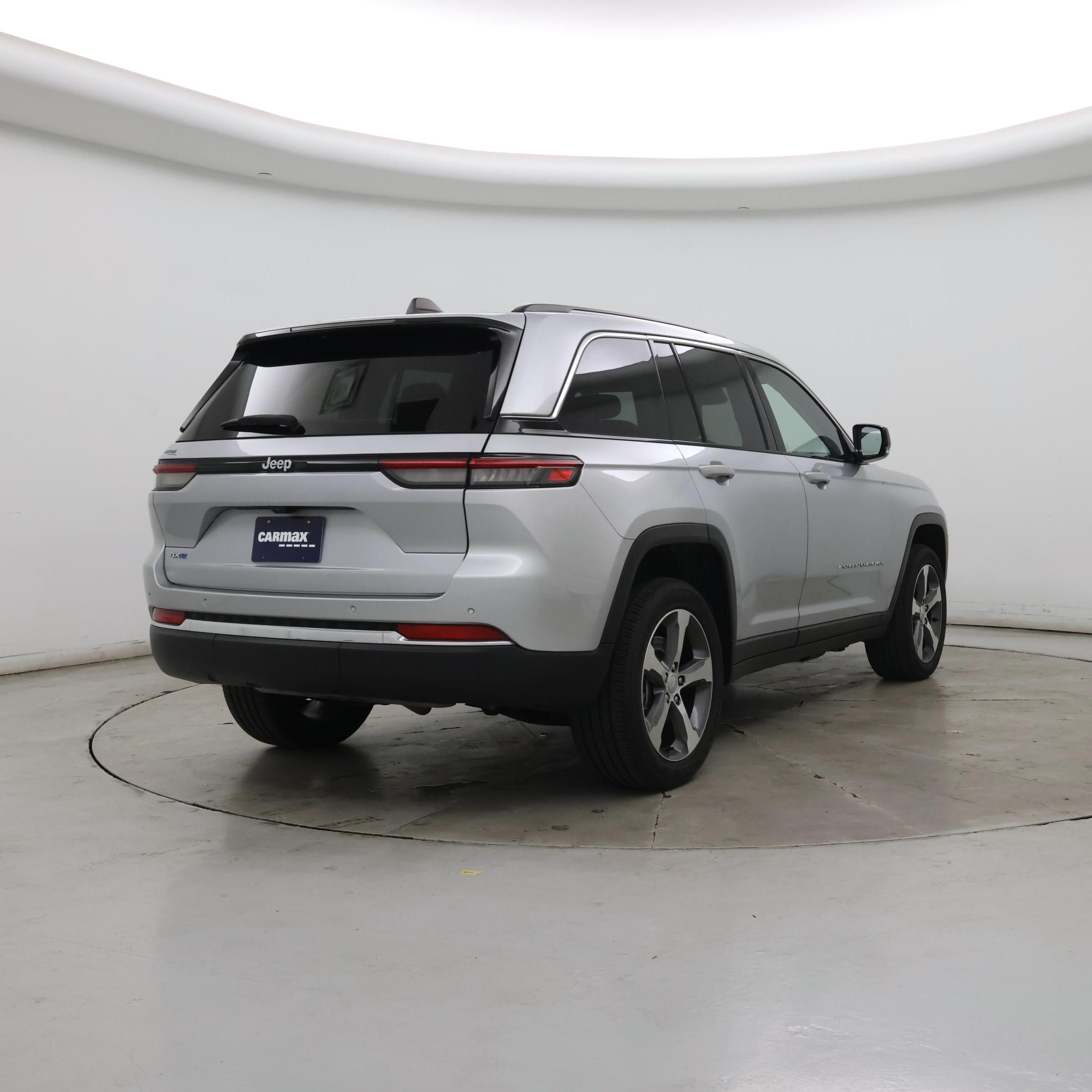 Thumbnail: 2023 Jeep Grand Cherokee - 8