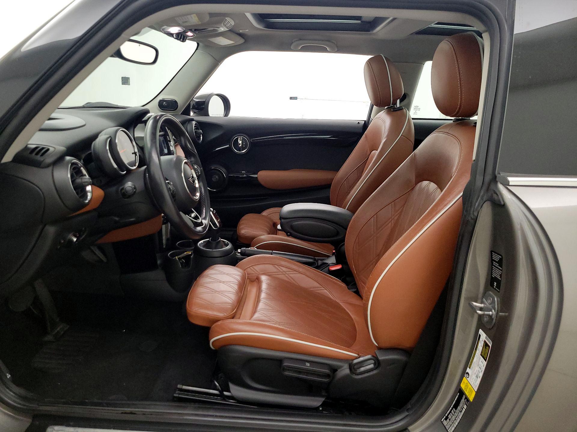 Thumbnail: 2020 MINI Cooper Hardtop - 11