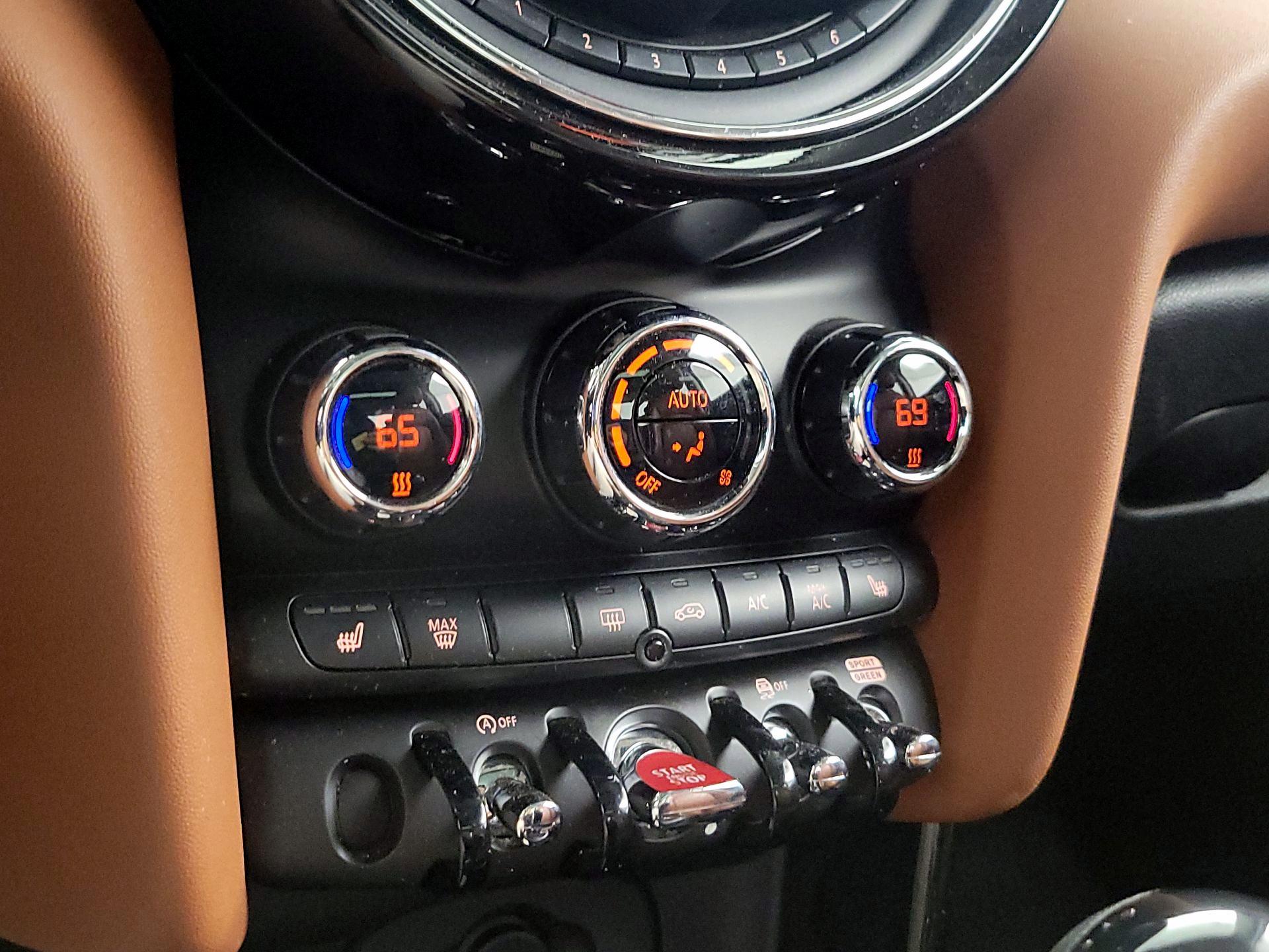 Thumbnail: 2020 MINI Cooper Hardtop - 16