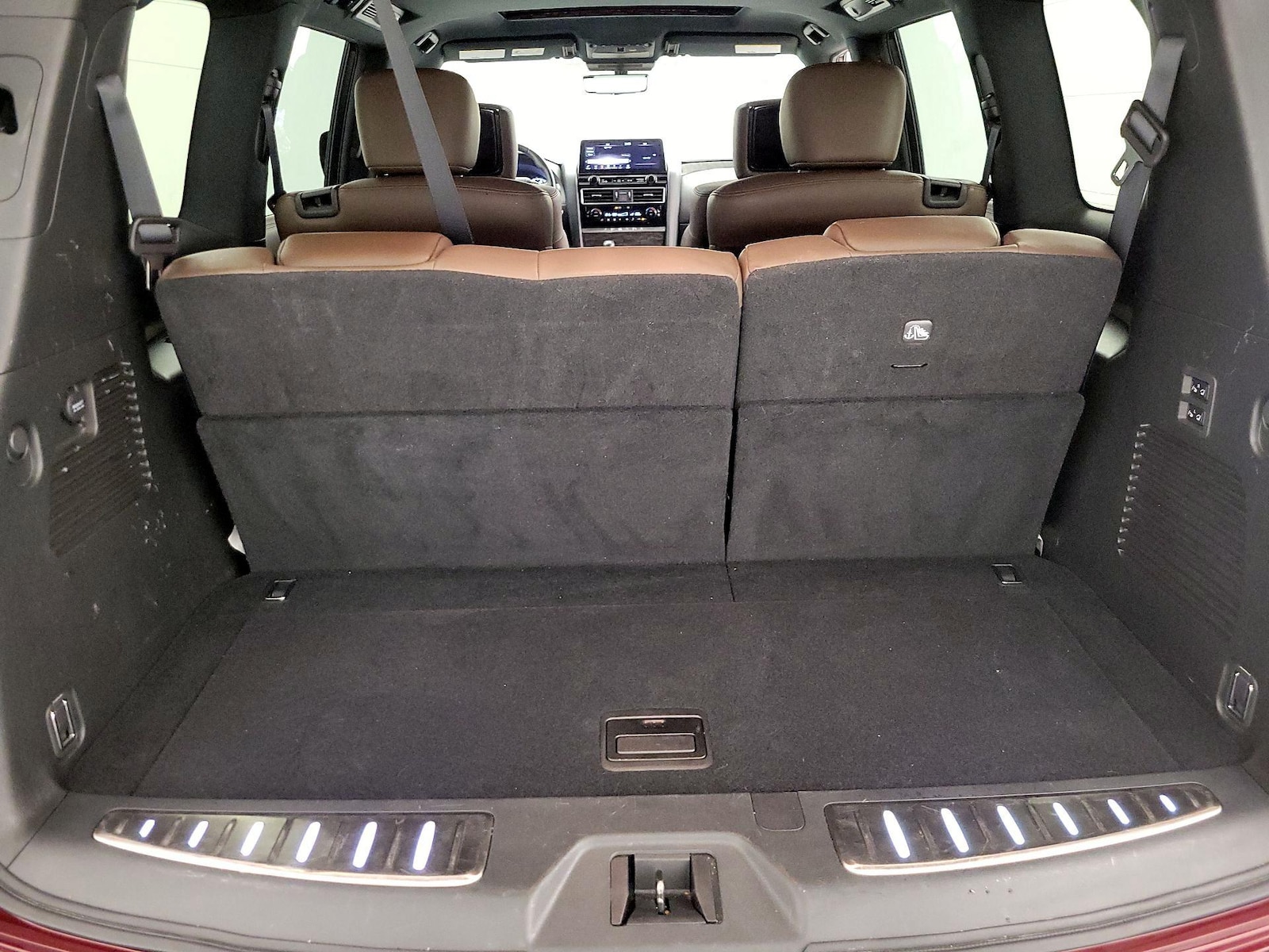 2023 Nissan Armada Platinum - Photo 23