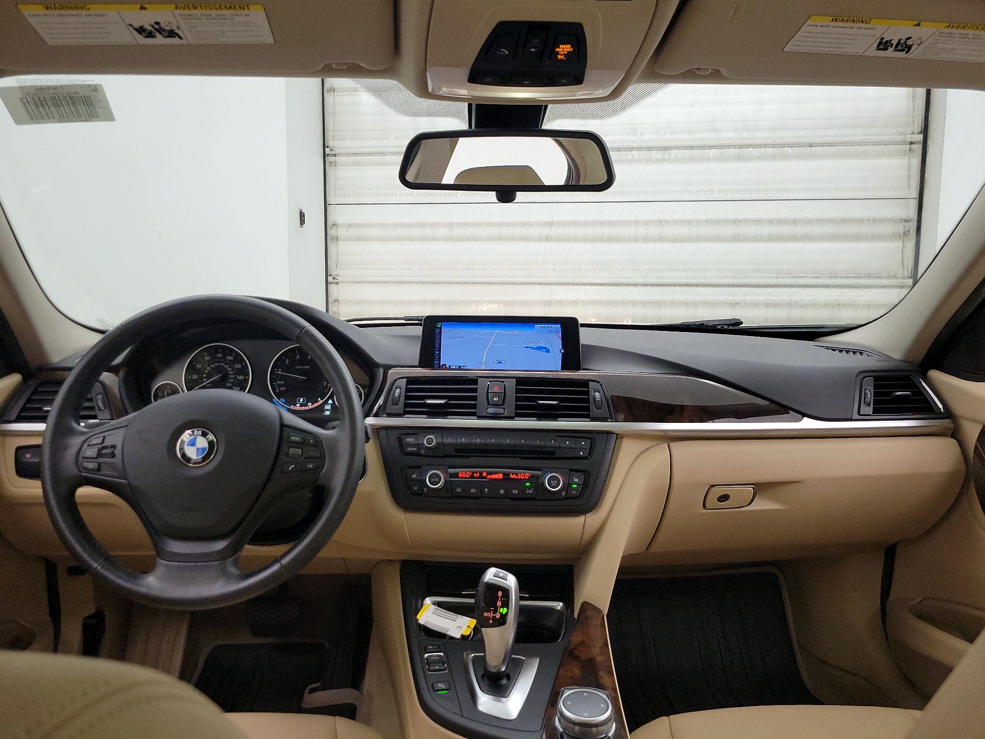 Thumbnail: 2015 BMW 3 Series - 9