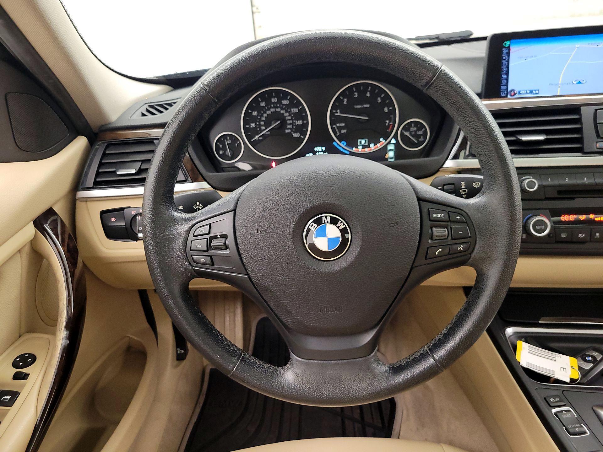 Thumbnail: 2015 BMW 3 Series - 10