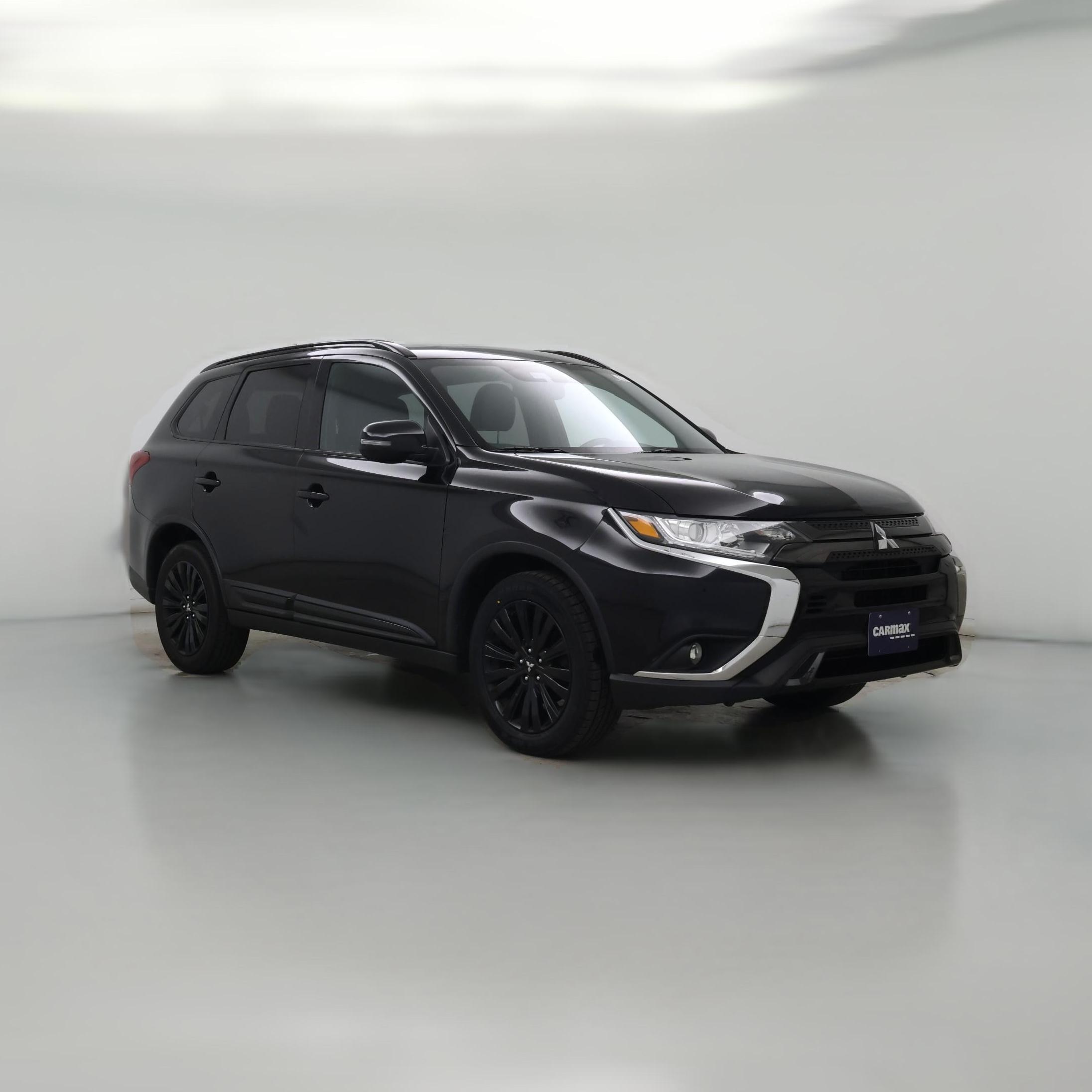 Thumbnail: 2020 Mitsubishi Outlander - 1