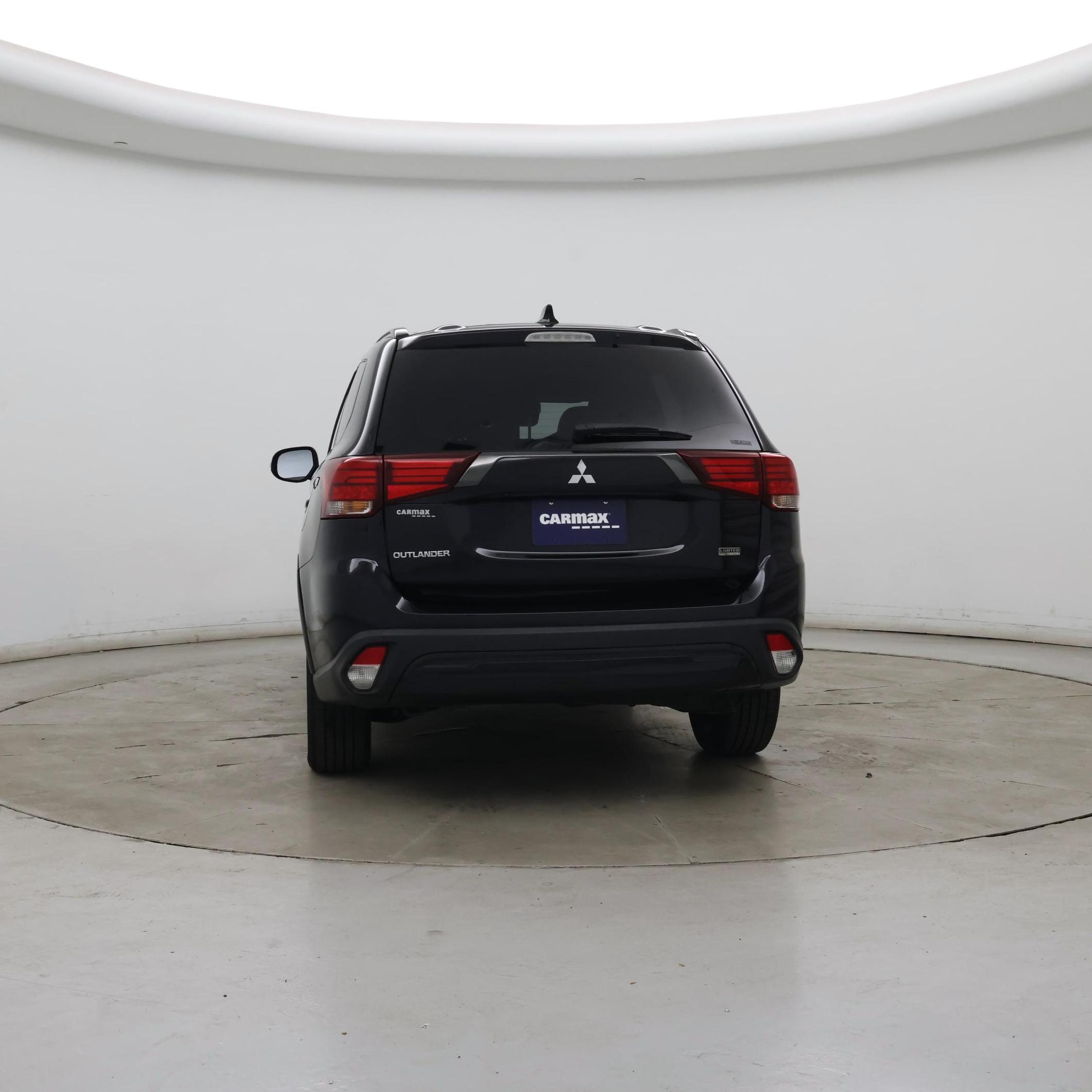 Thumbnail: 2020 Mitsubishi Outlander - 6