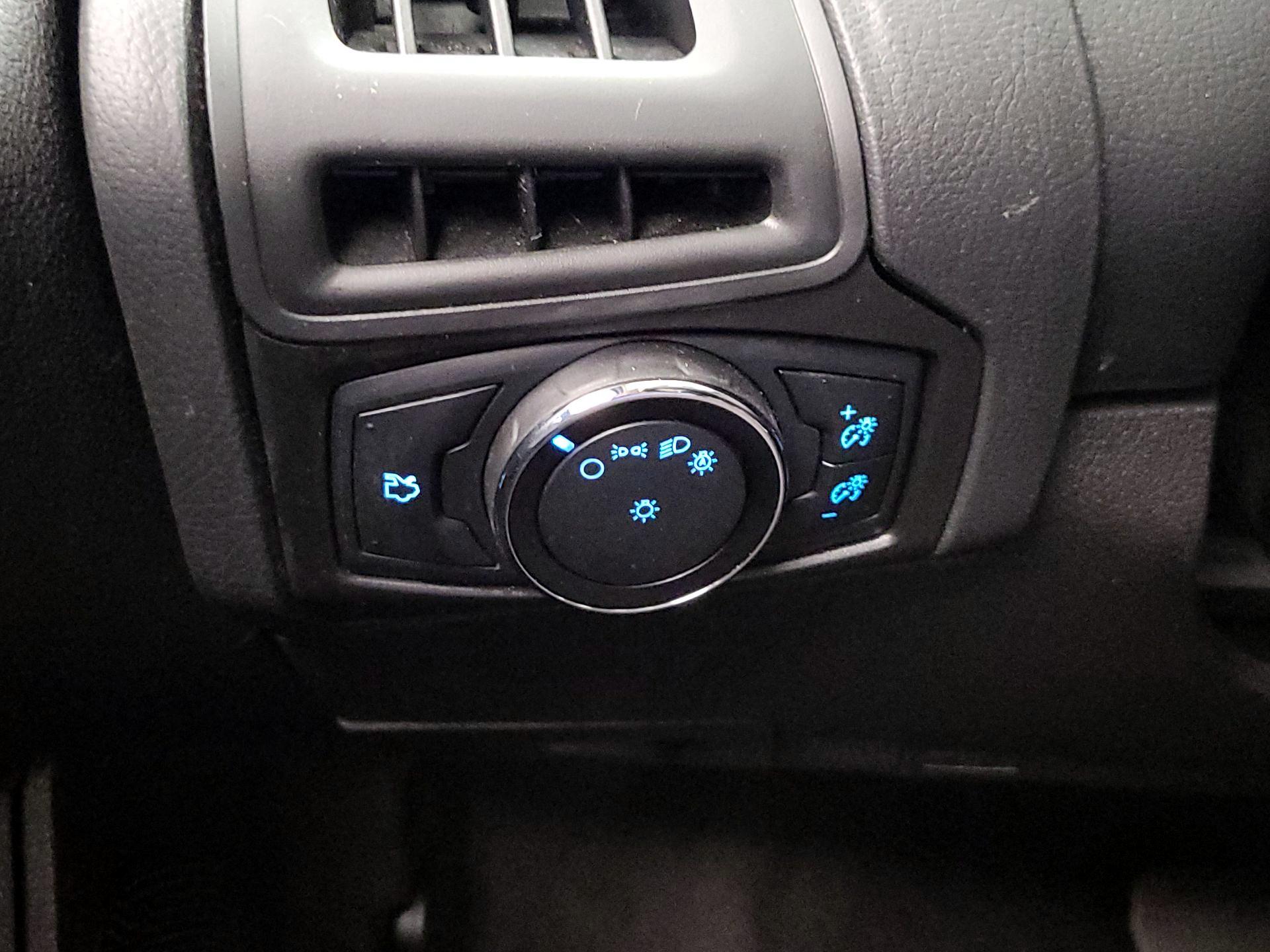 Thumbnail: 2014 Ford Focus - 13