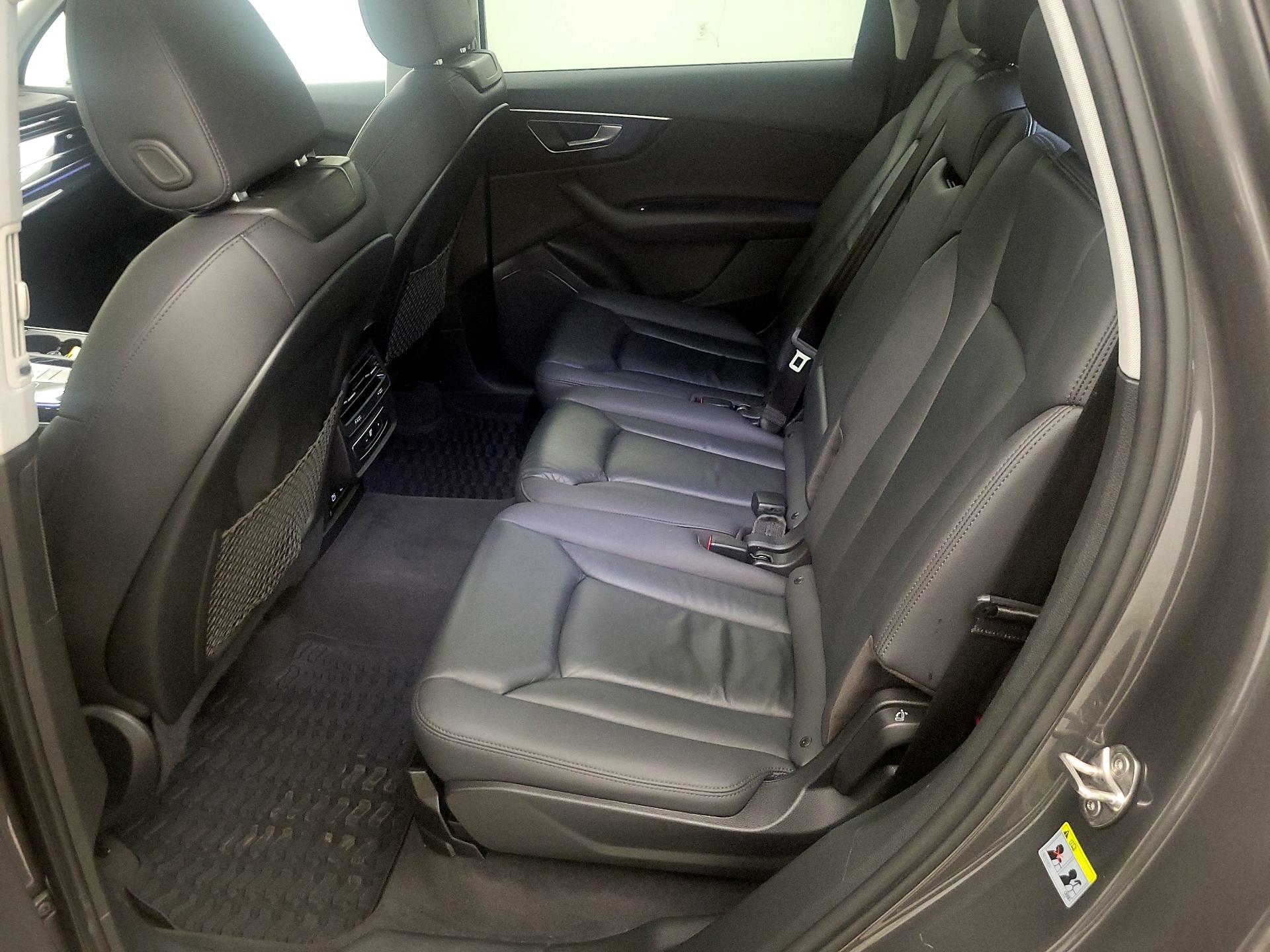 Thumbnail: 2021 Audi Q7 - 20