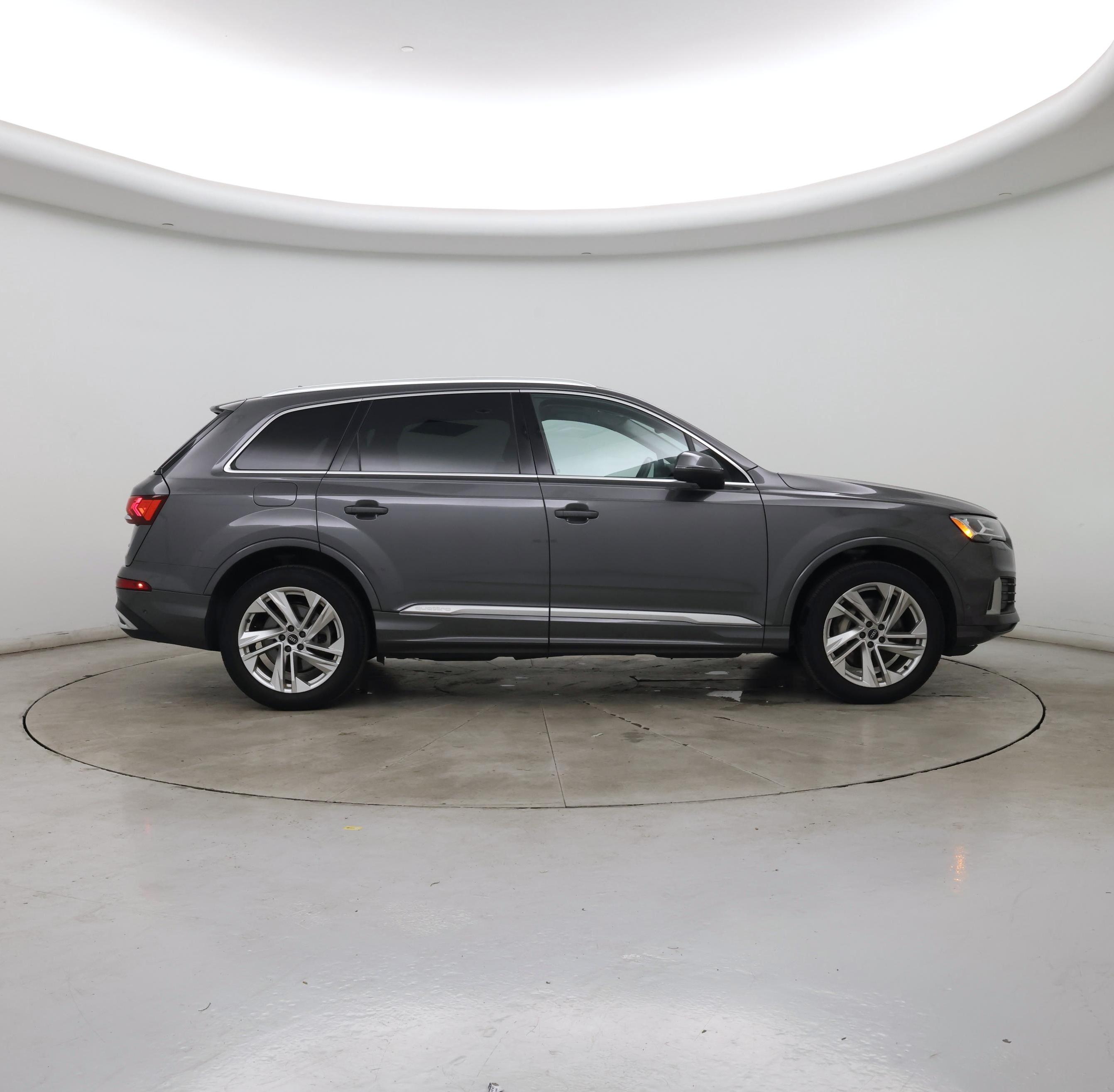 Thumbnail: 2021 Audi Q7 - 7